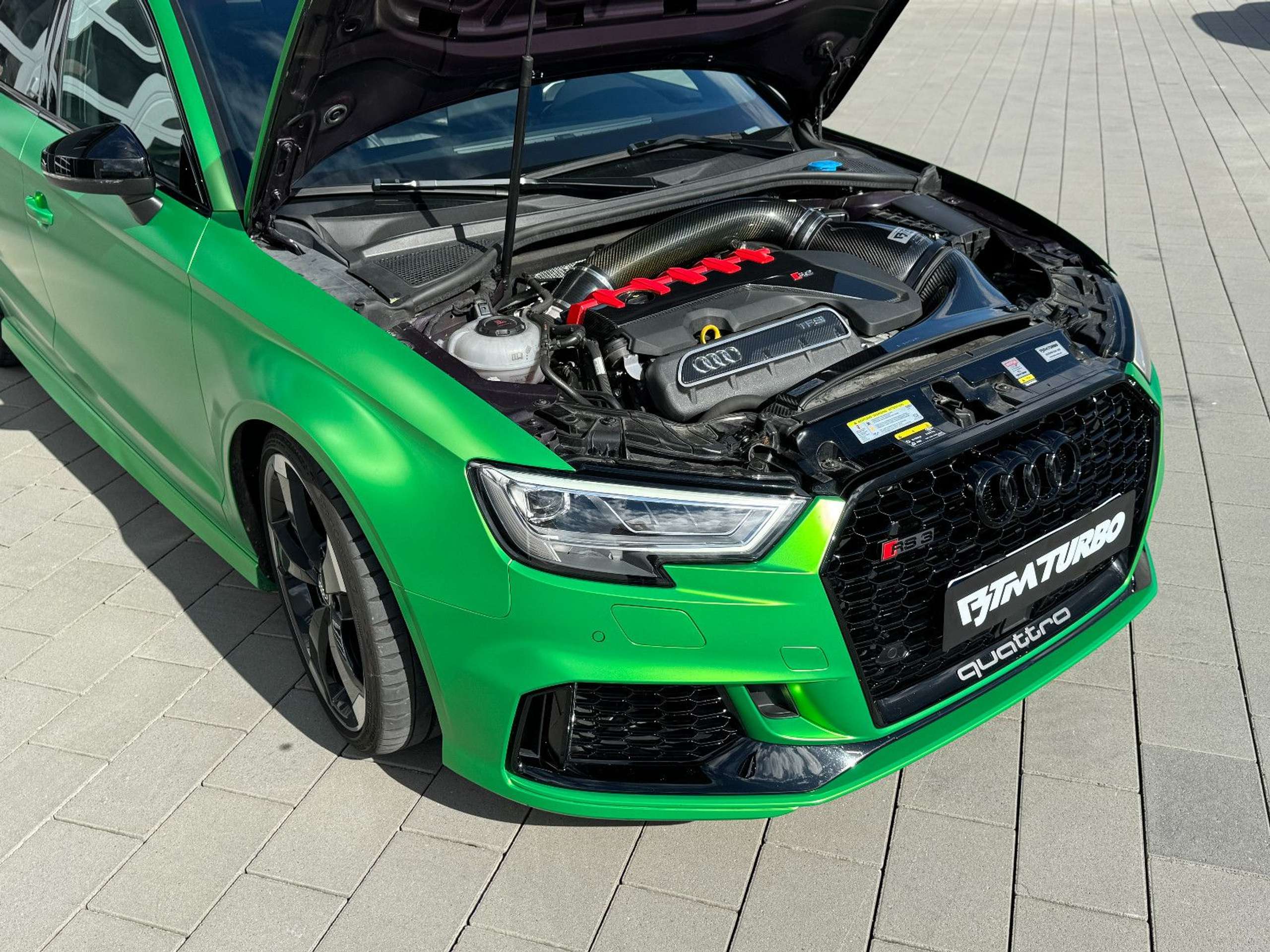 Audi - RS3