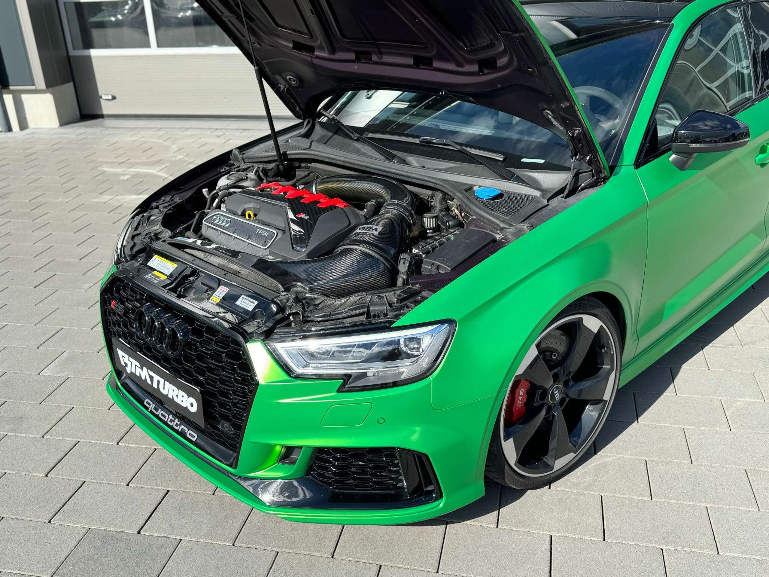 Audi - RS3