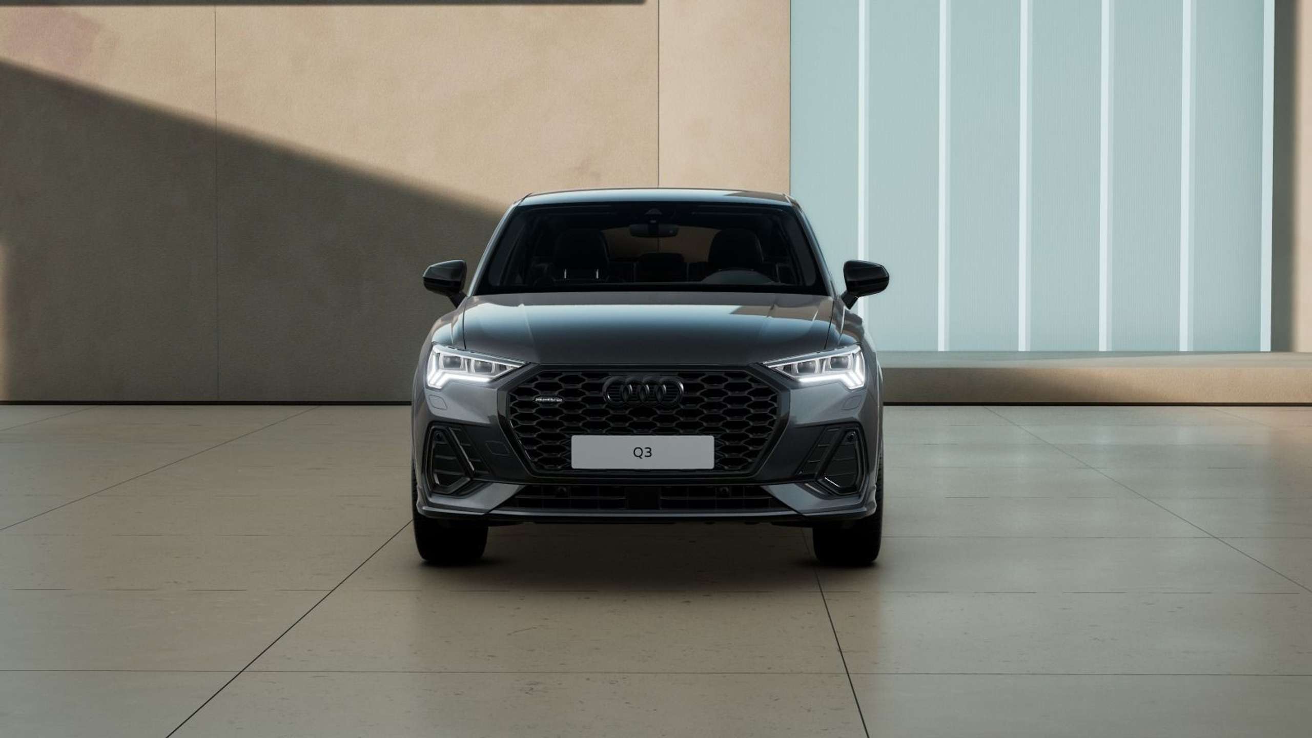 Audi - Q3