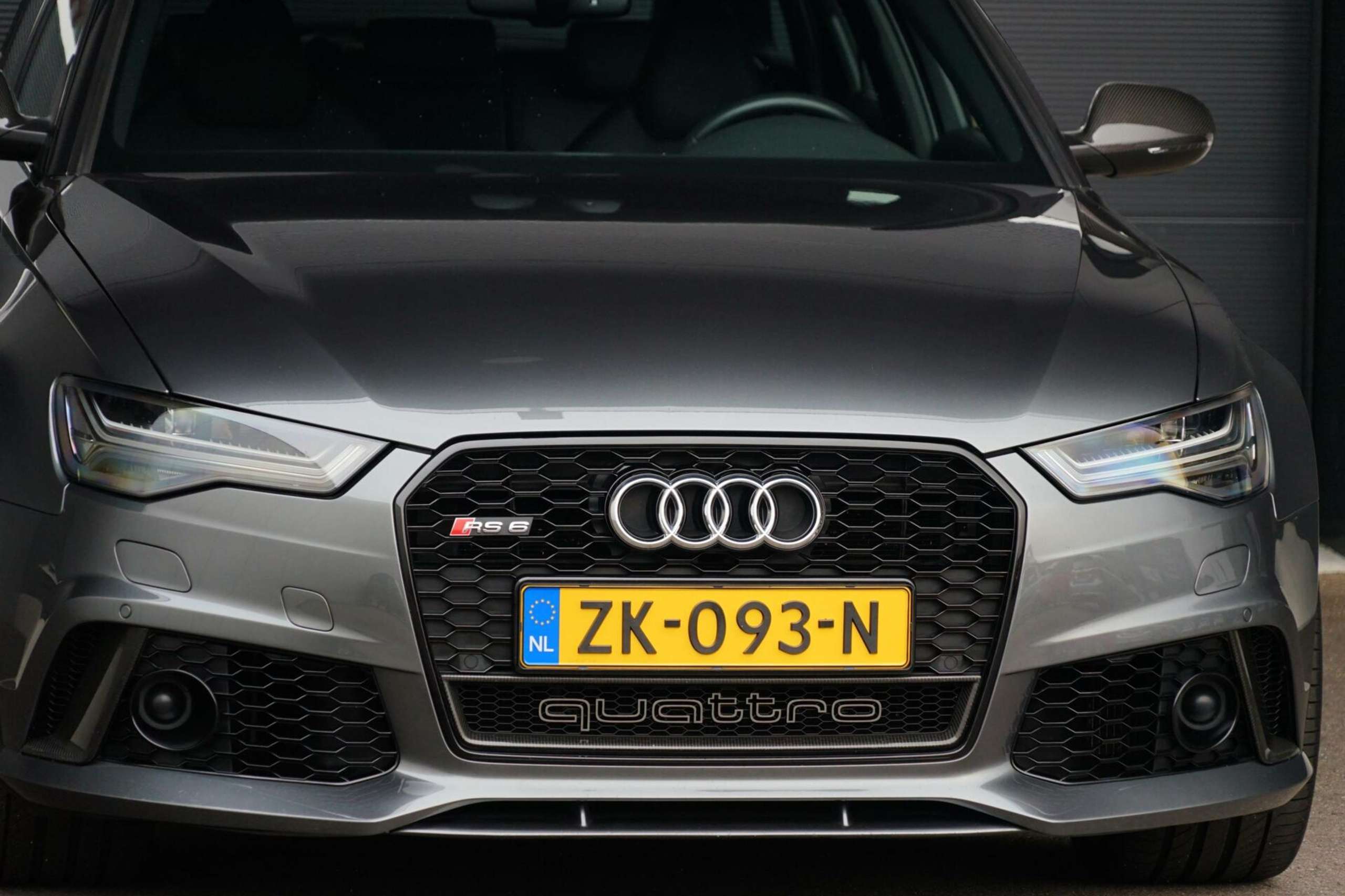 Audi - RS6