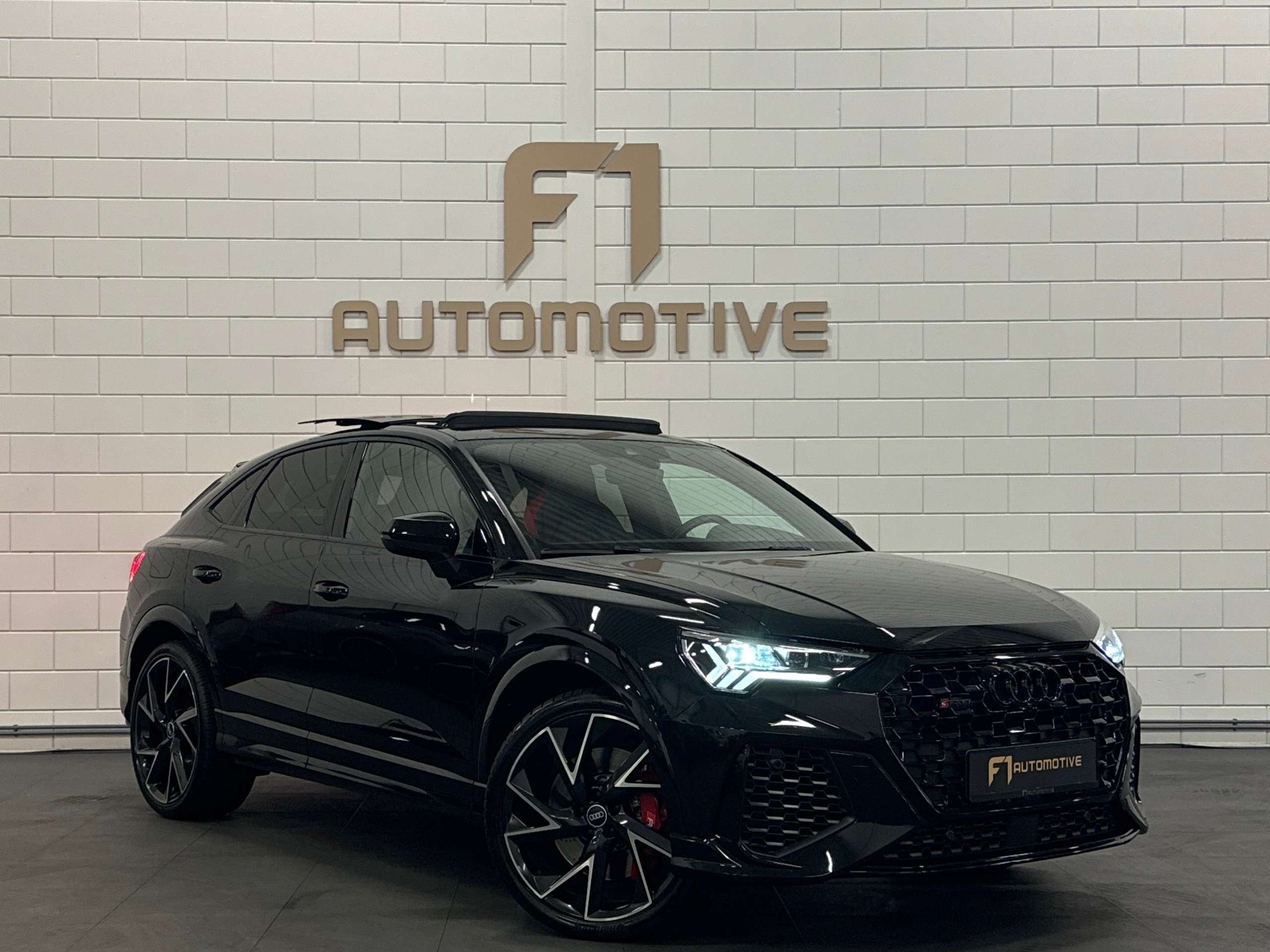 Audi - RS Q3