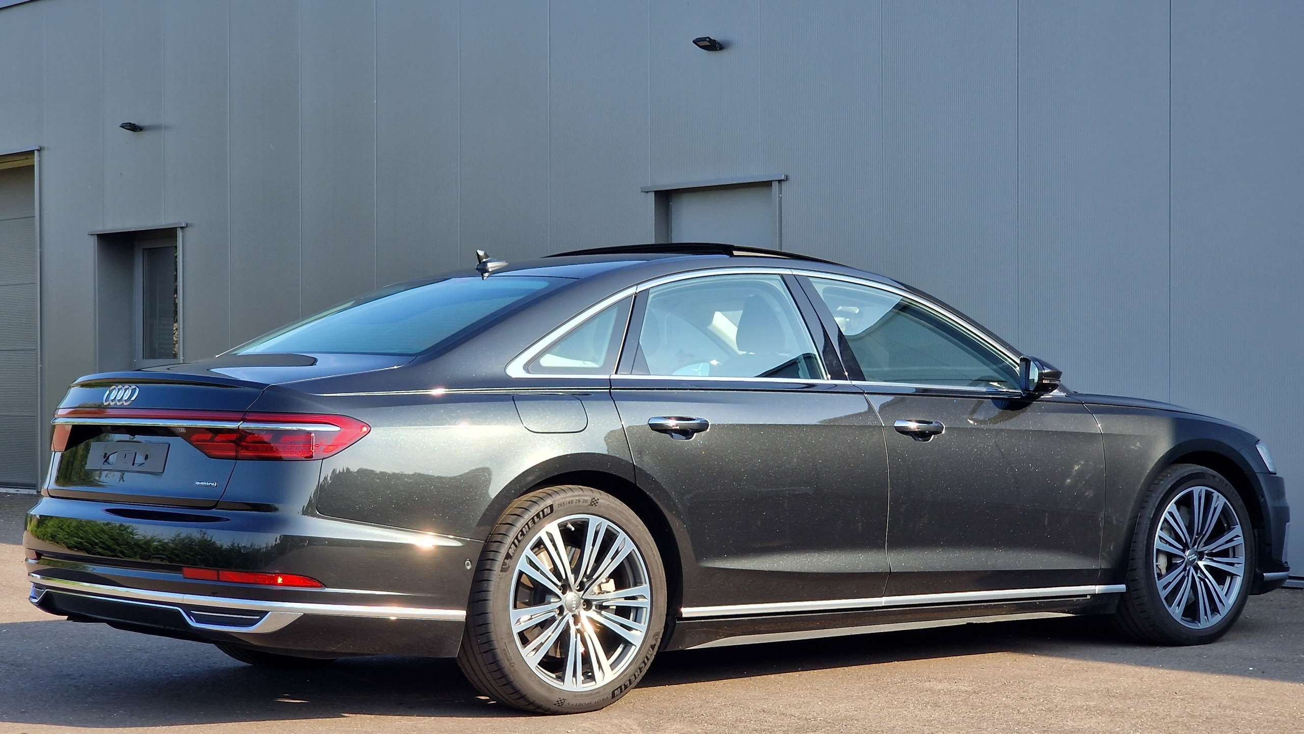 Audi - A8