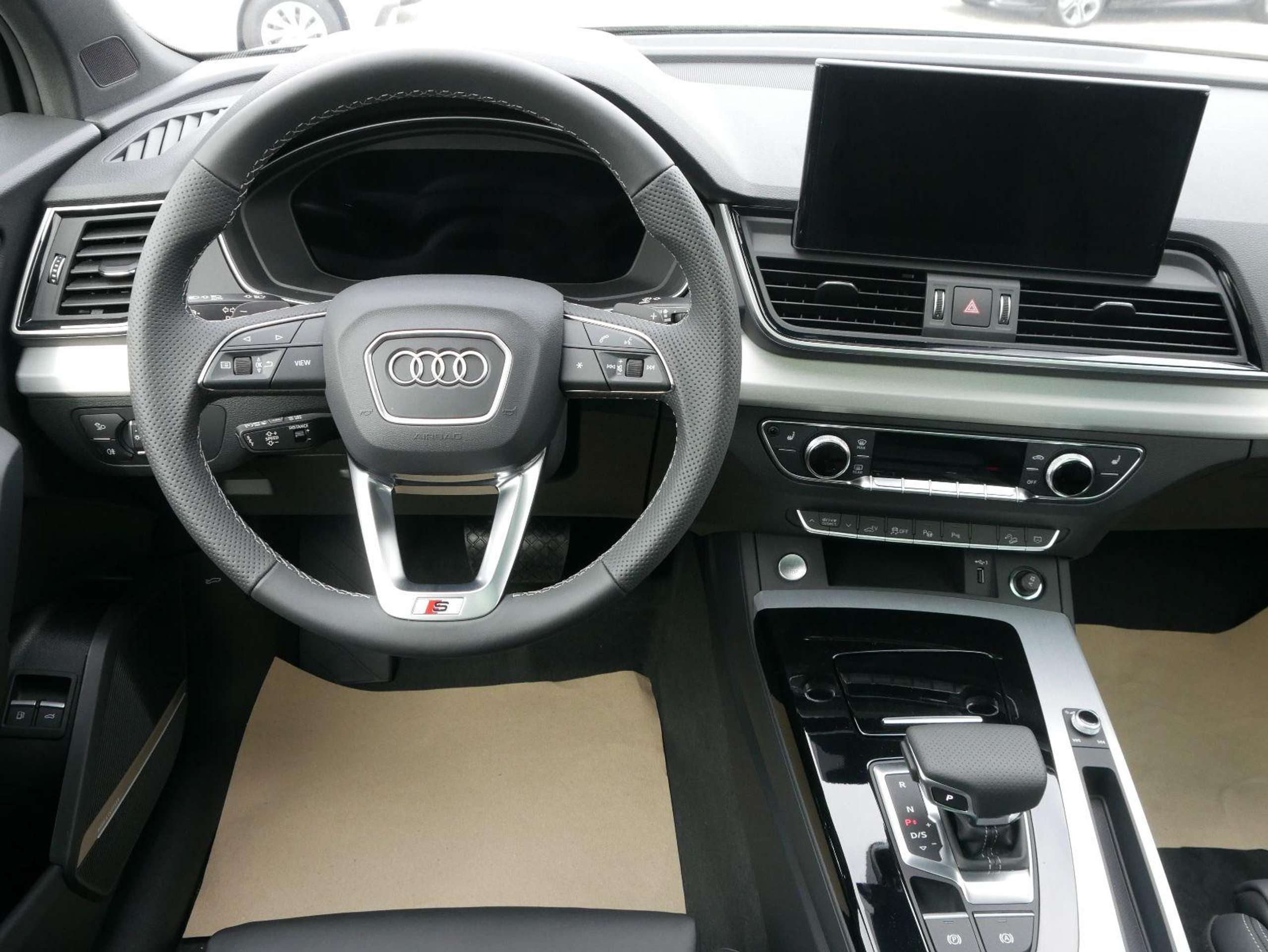 Audi - Q5