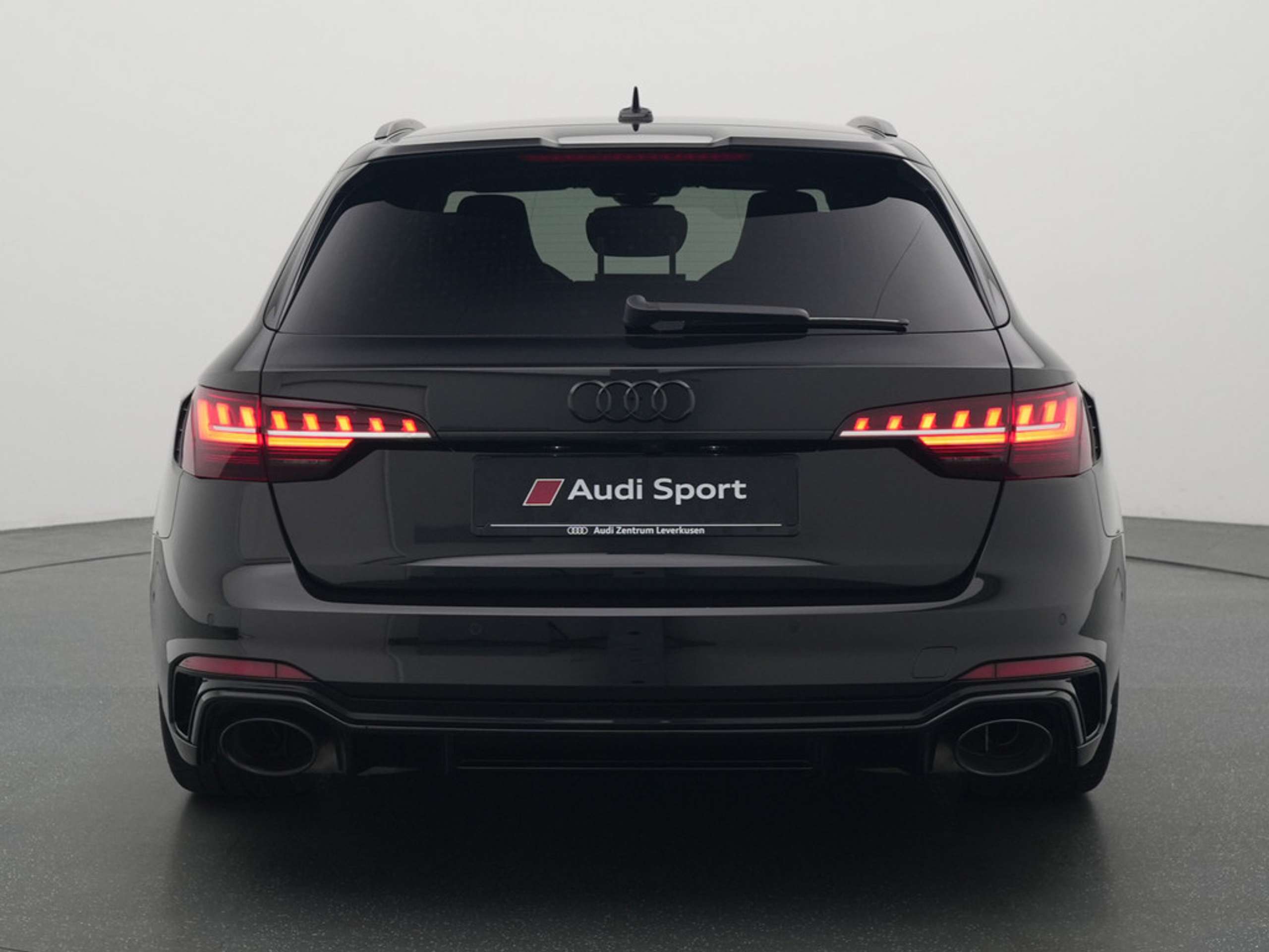 Audi - RS4