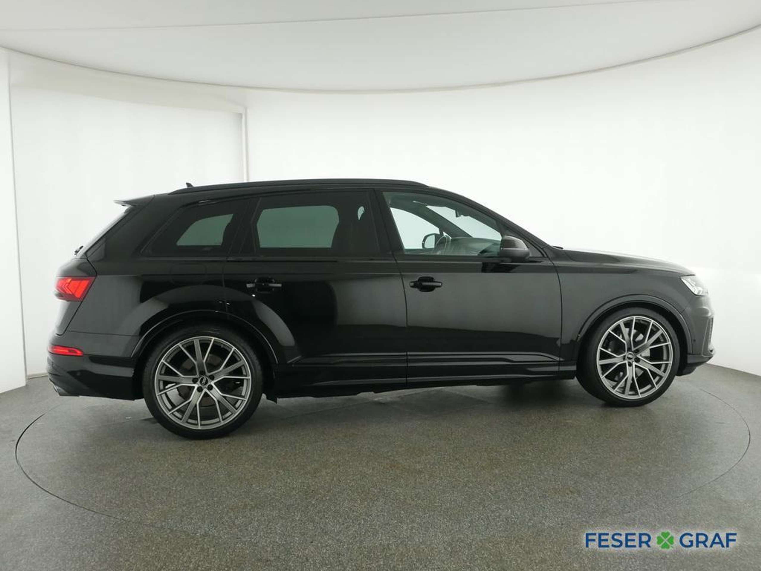 Audi - SQ7