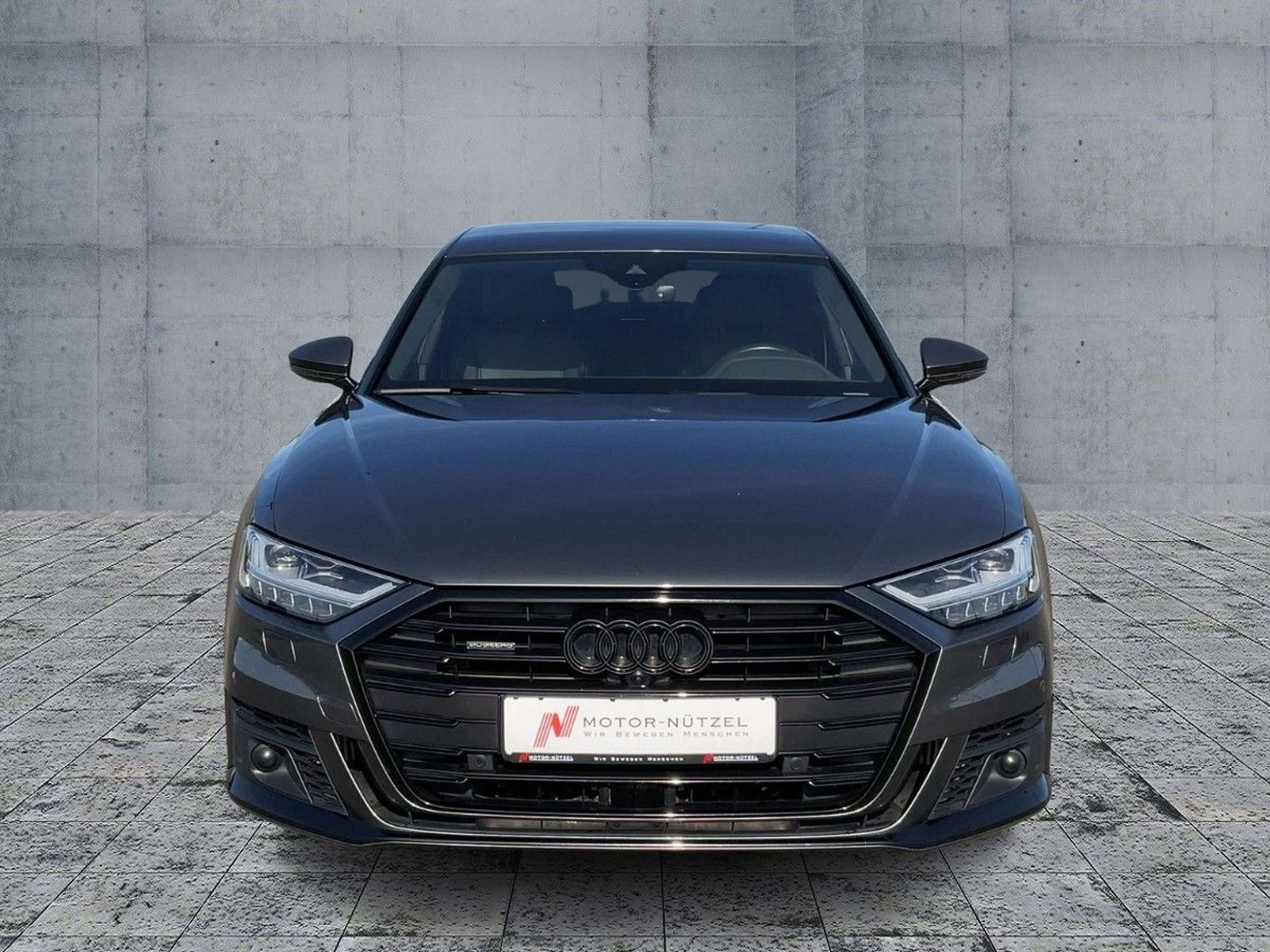 Audi - A8