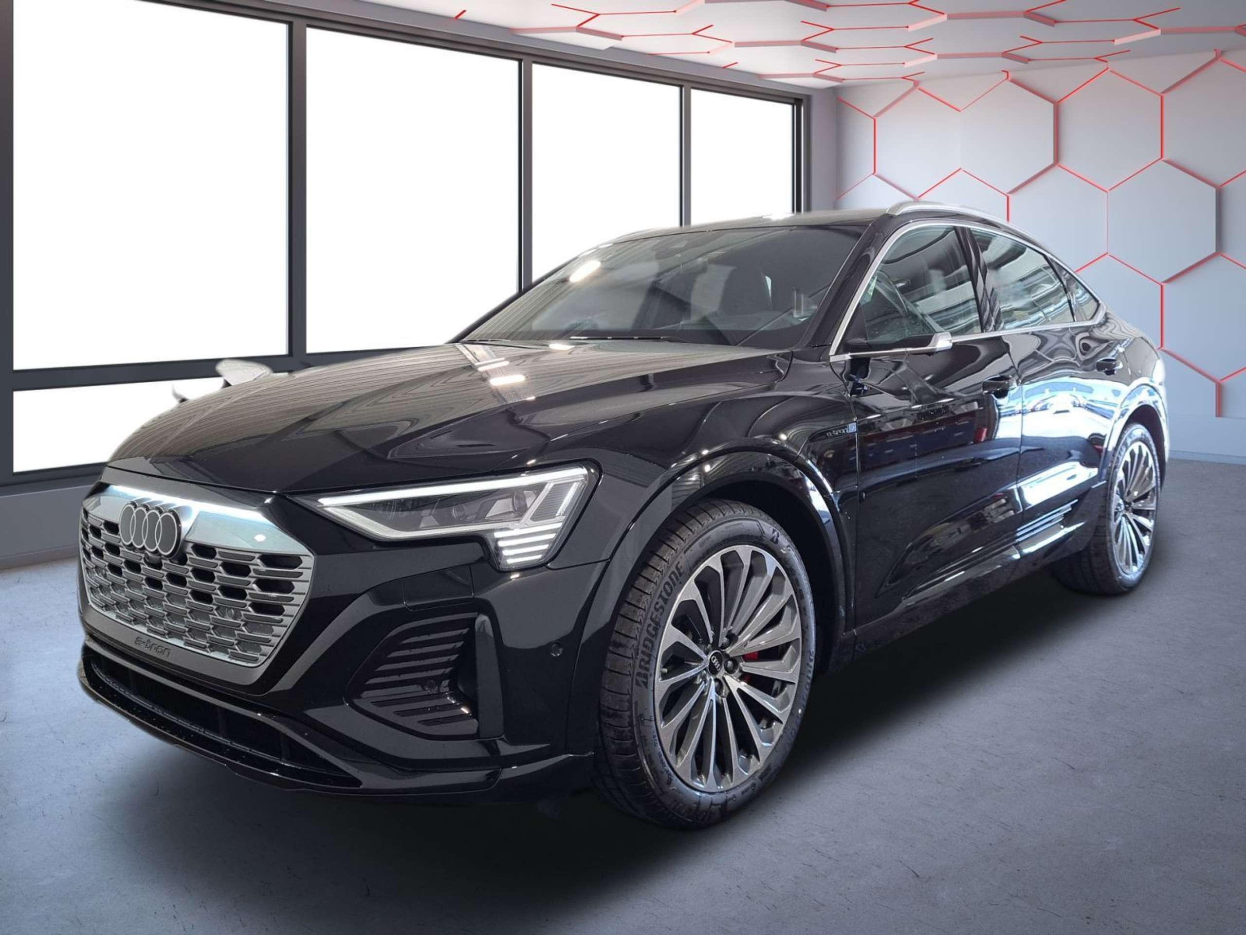 Audi - Q8