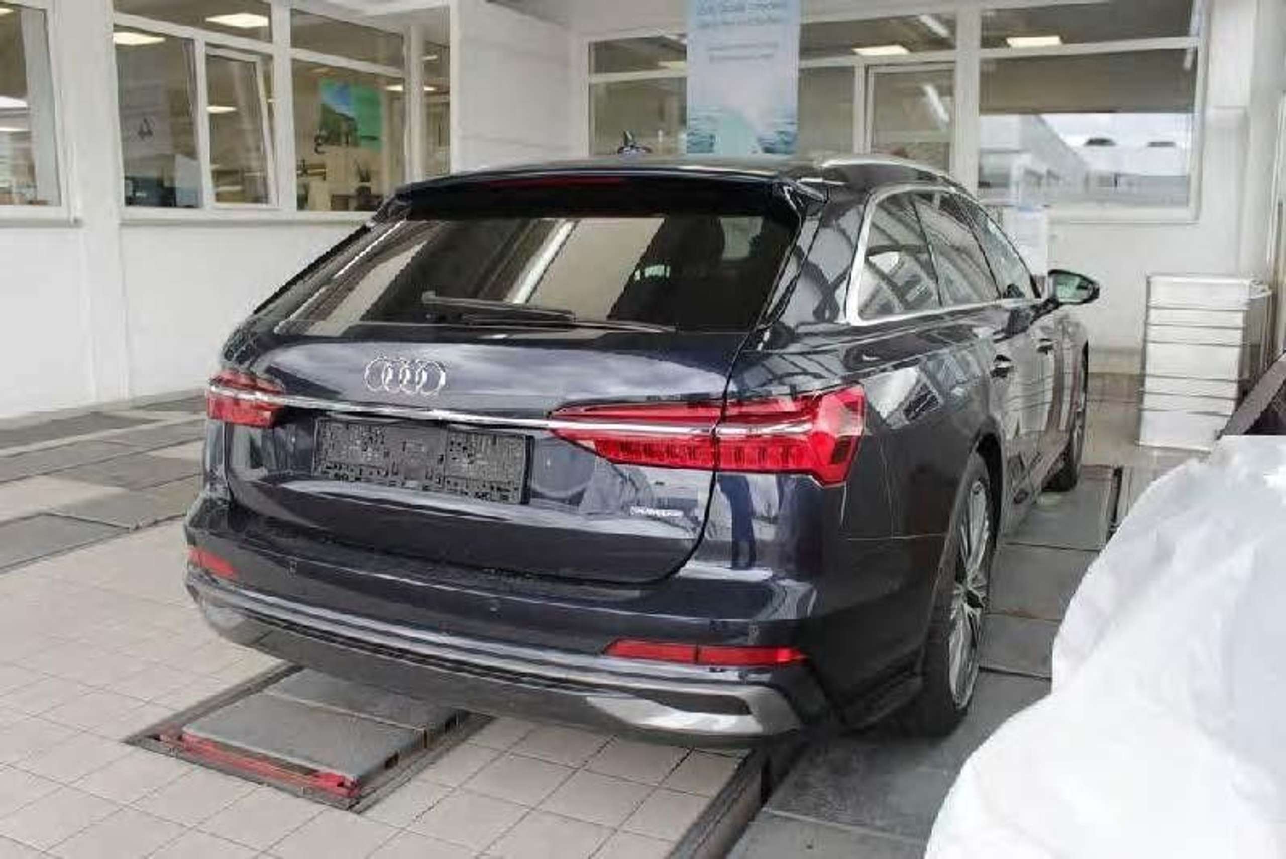 Audi - A6