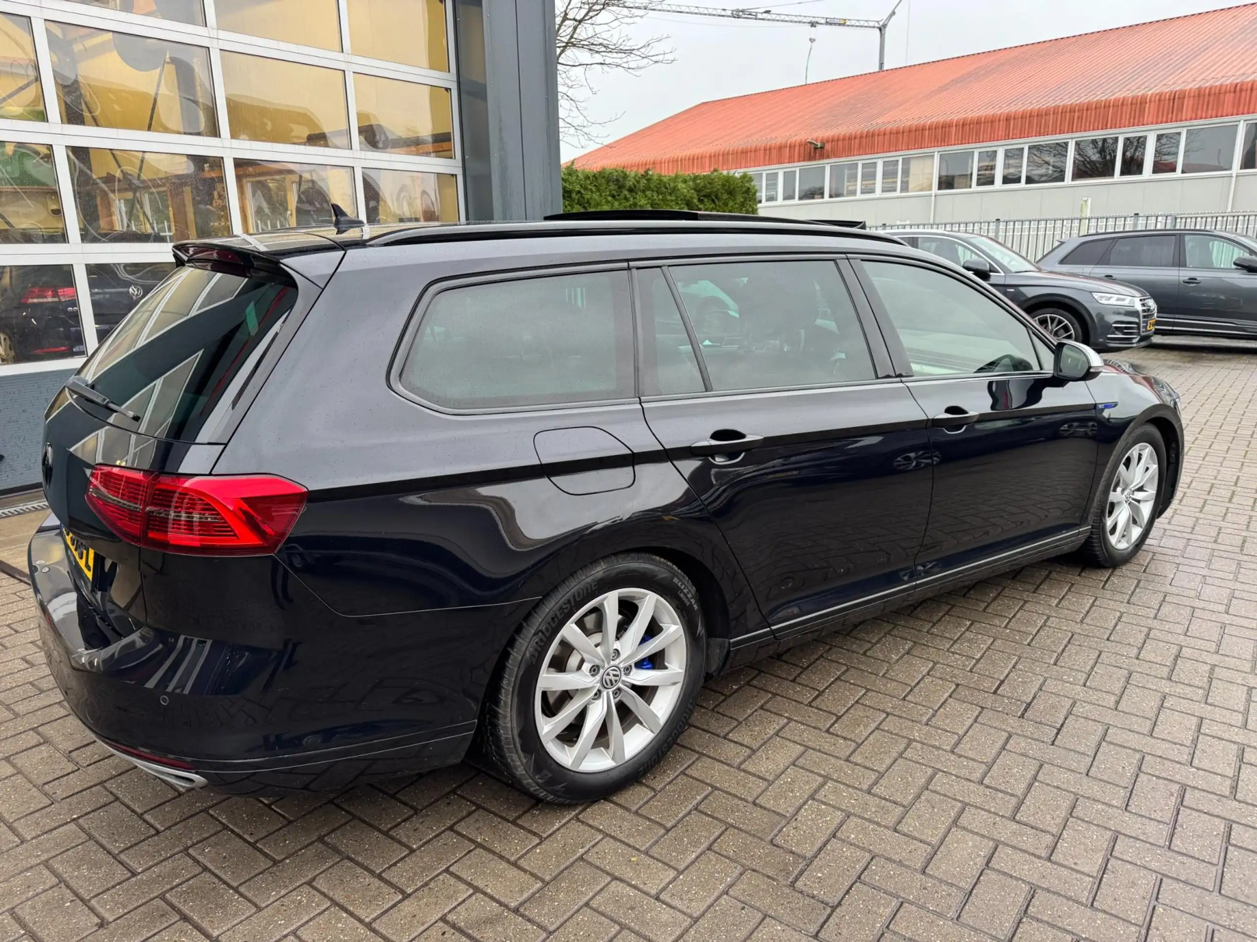 Volkswagen - Passat Variant