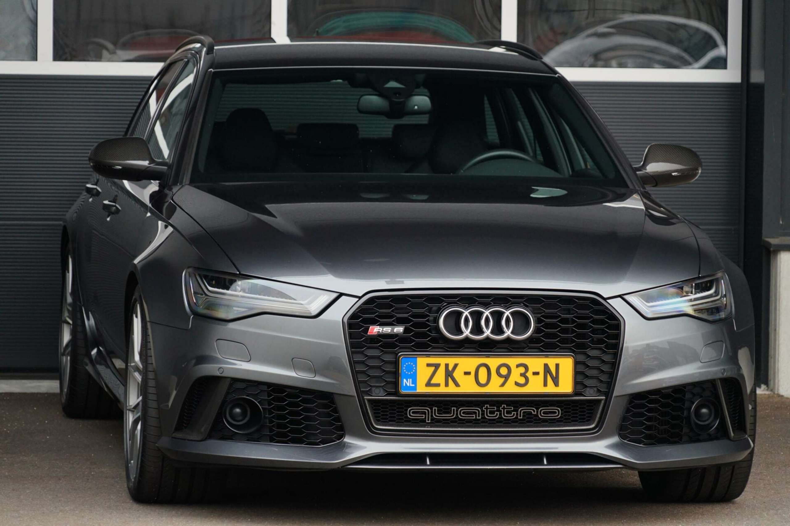 Audi - RS6