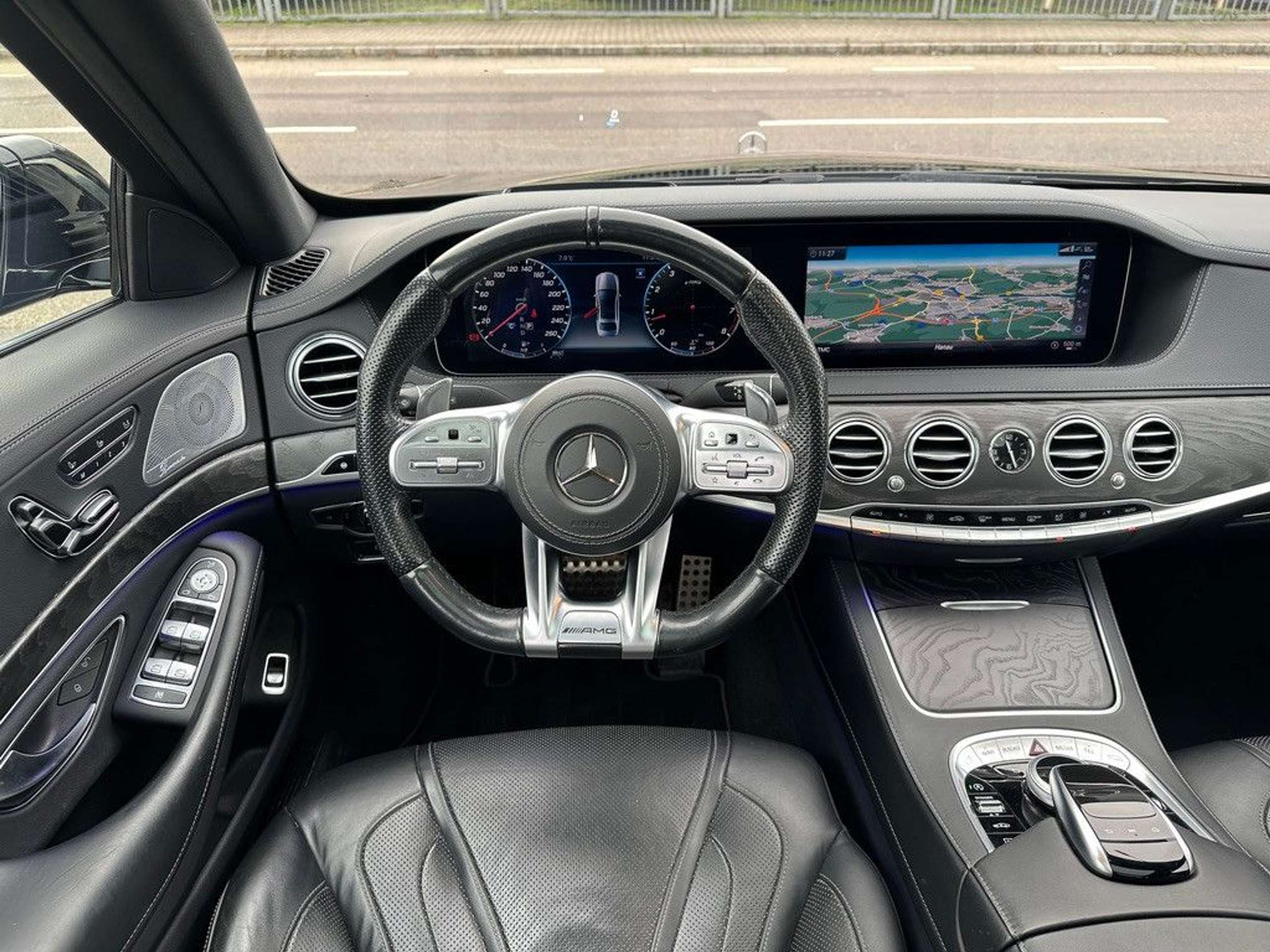 Mercedes-Benz - S 560