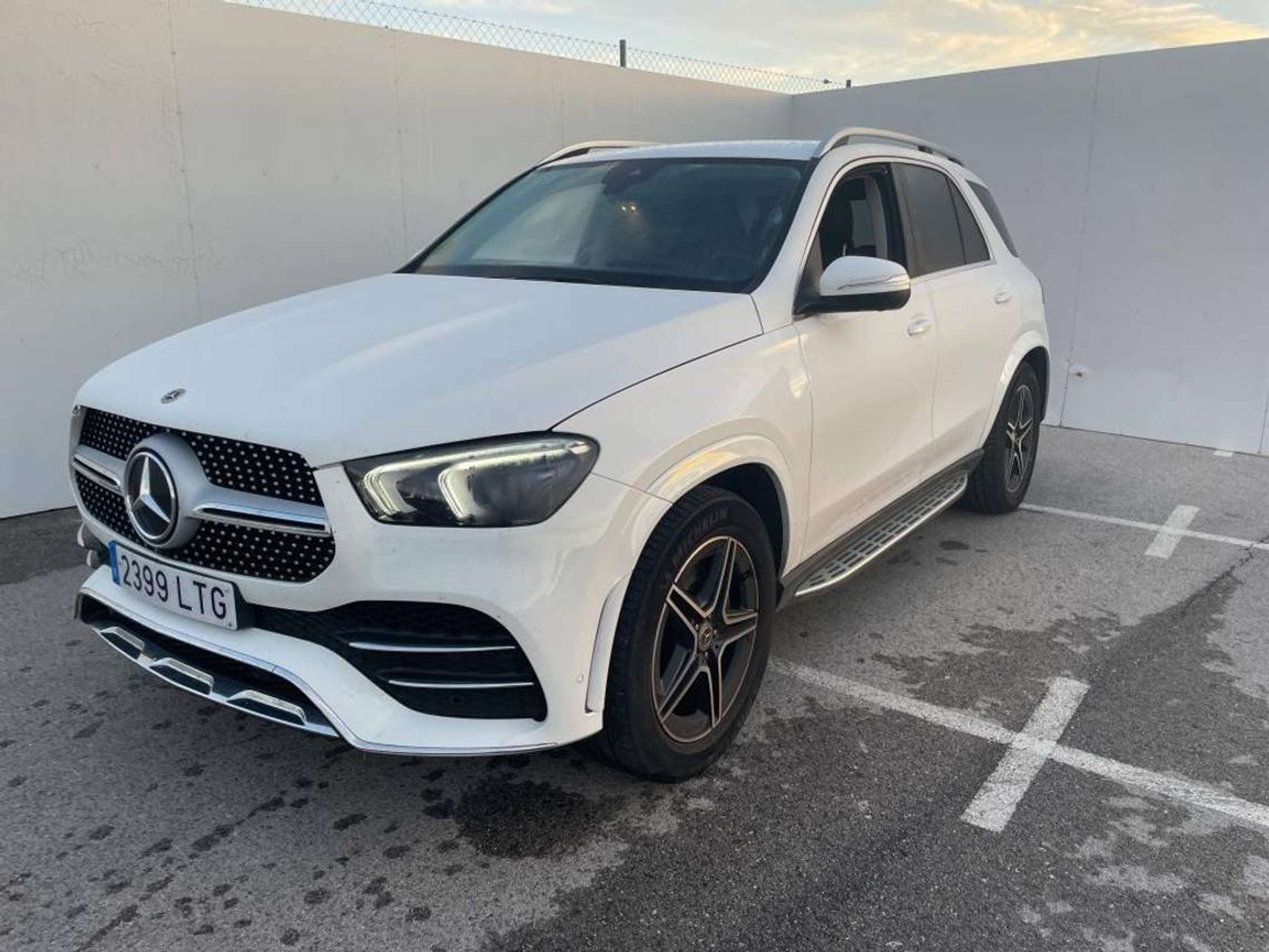 Mercedes-Benz - GLE 300