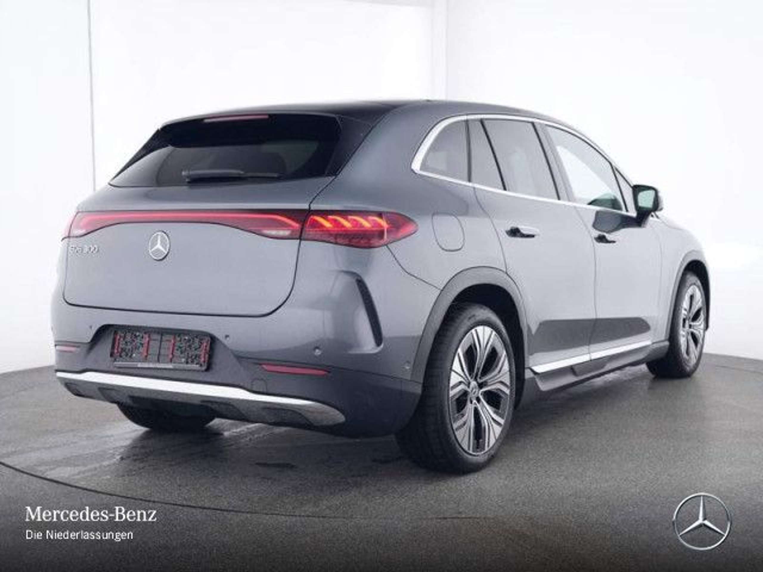 Mercedes-Benz - EQE SUV