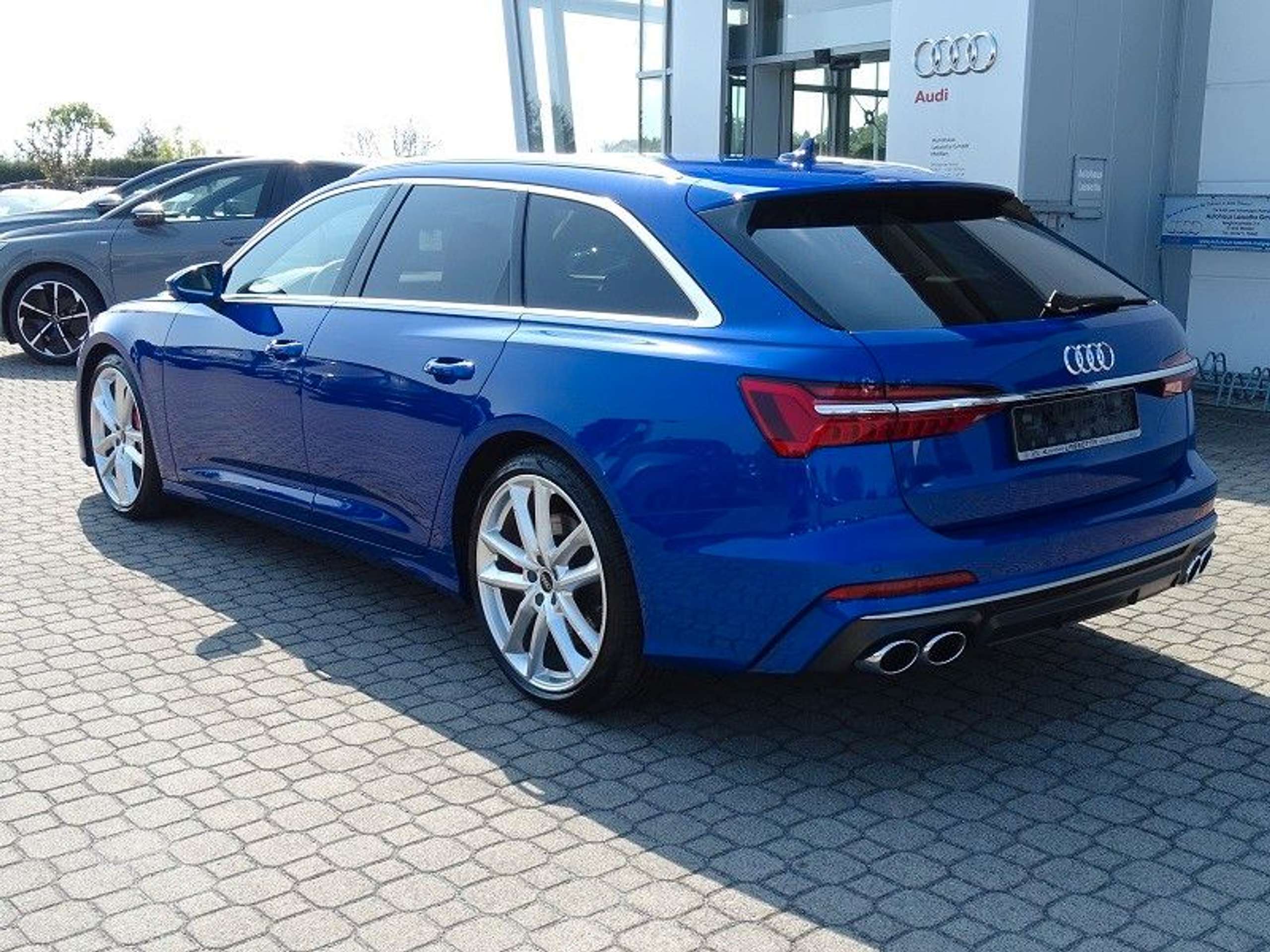 Audi - S6