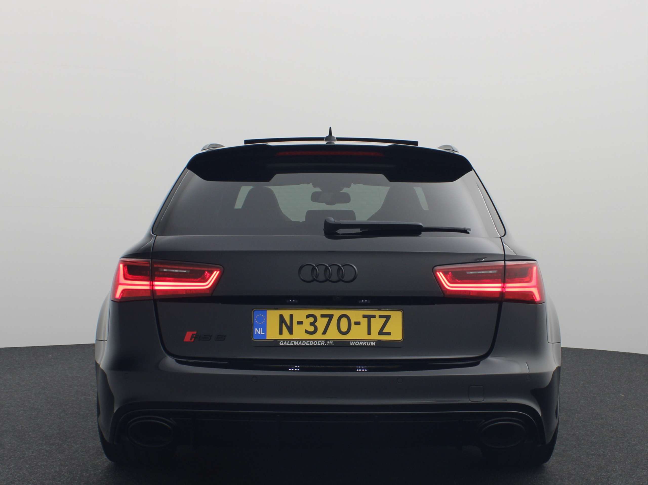 Audi - RS6