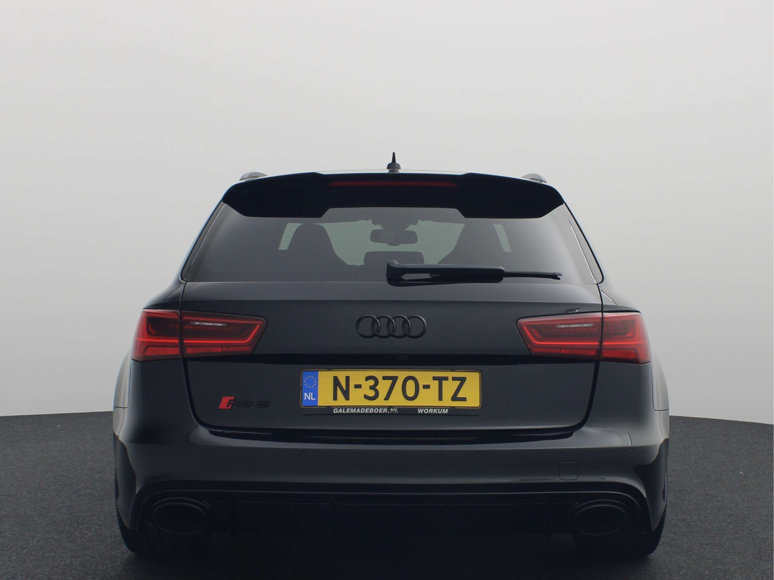 Audi - RS6