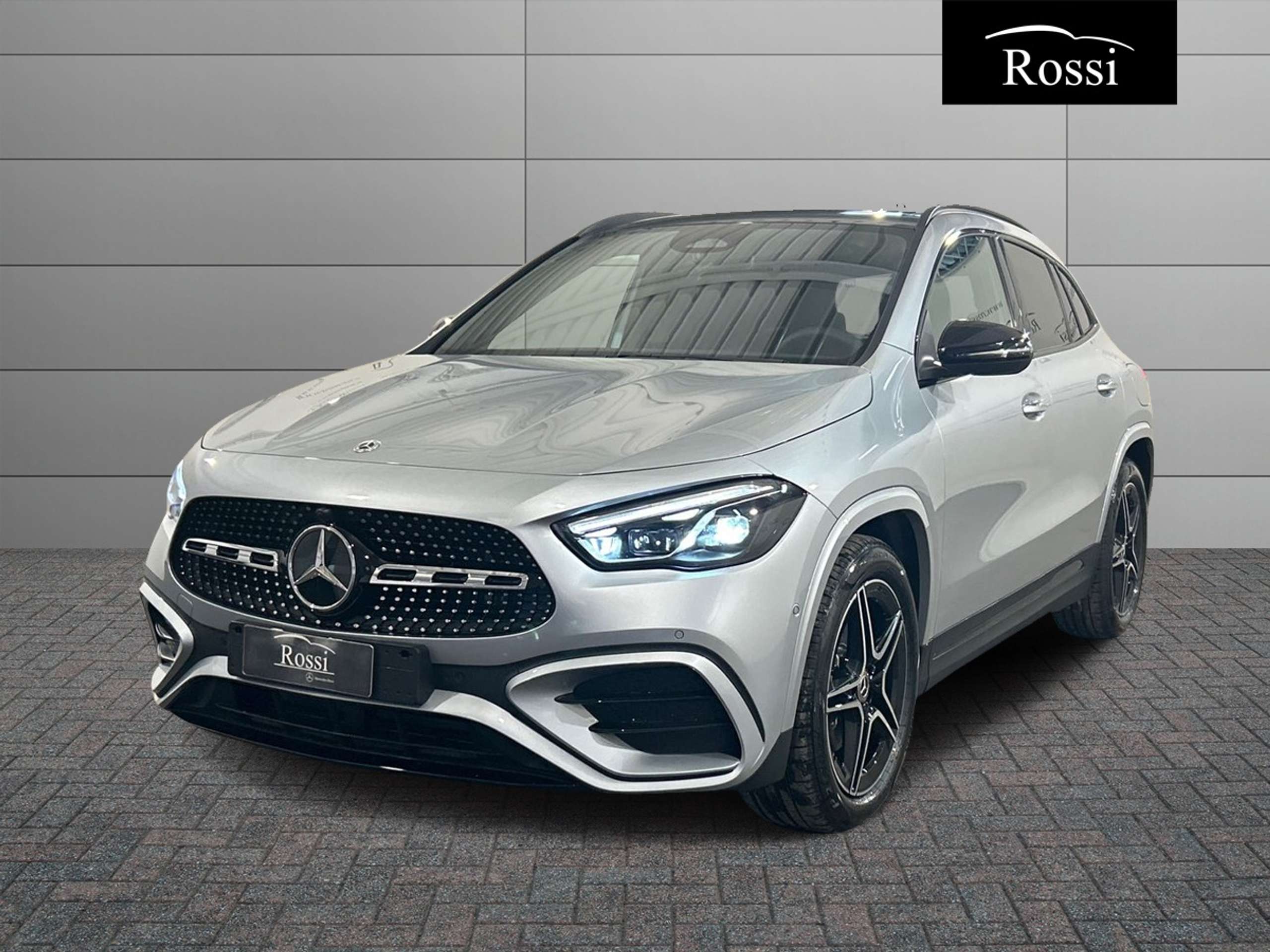 Mercedes-Benz - GLA 200