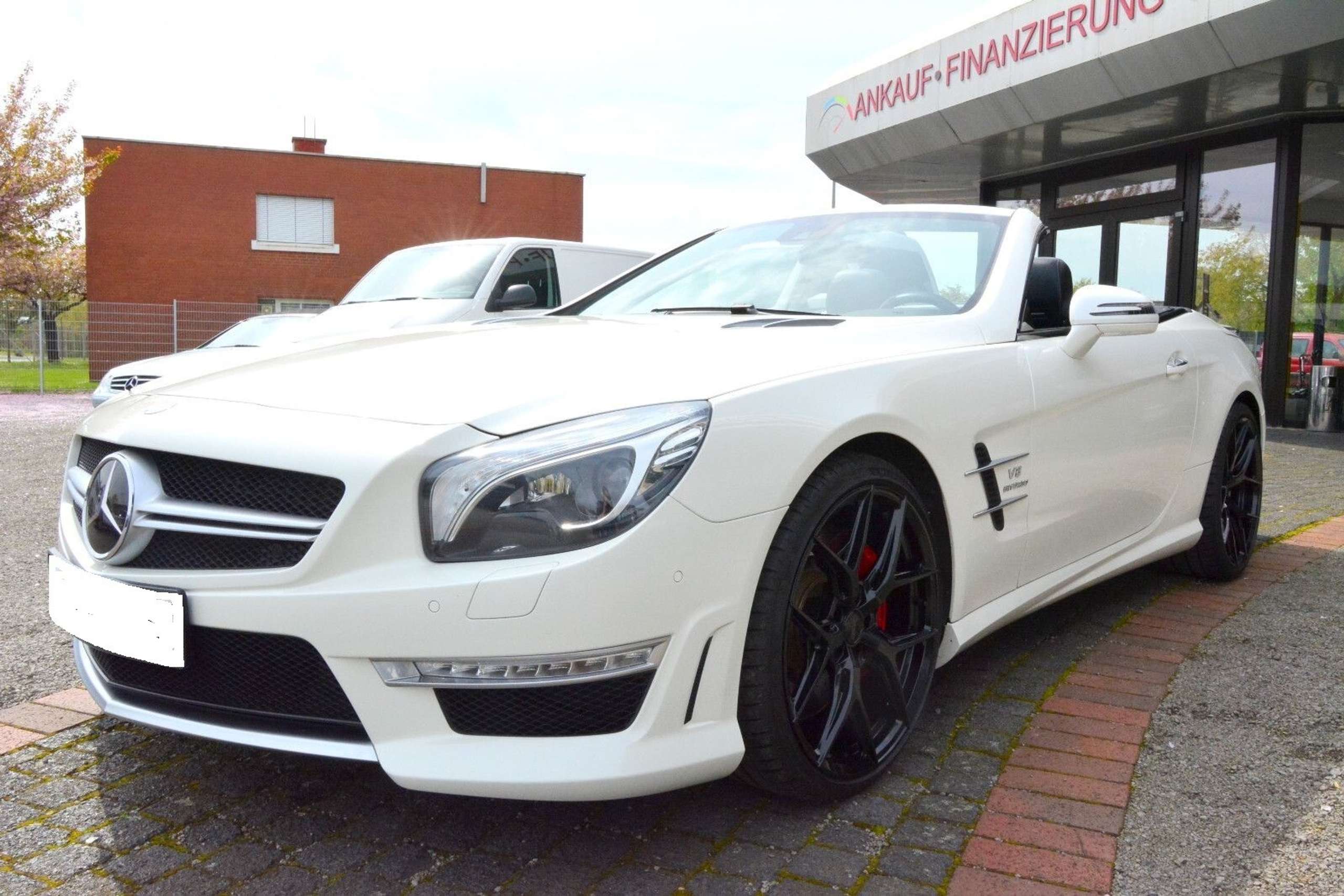 Mercedes-Benz - SL 63 AMG