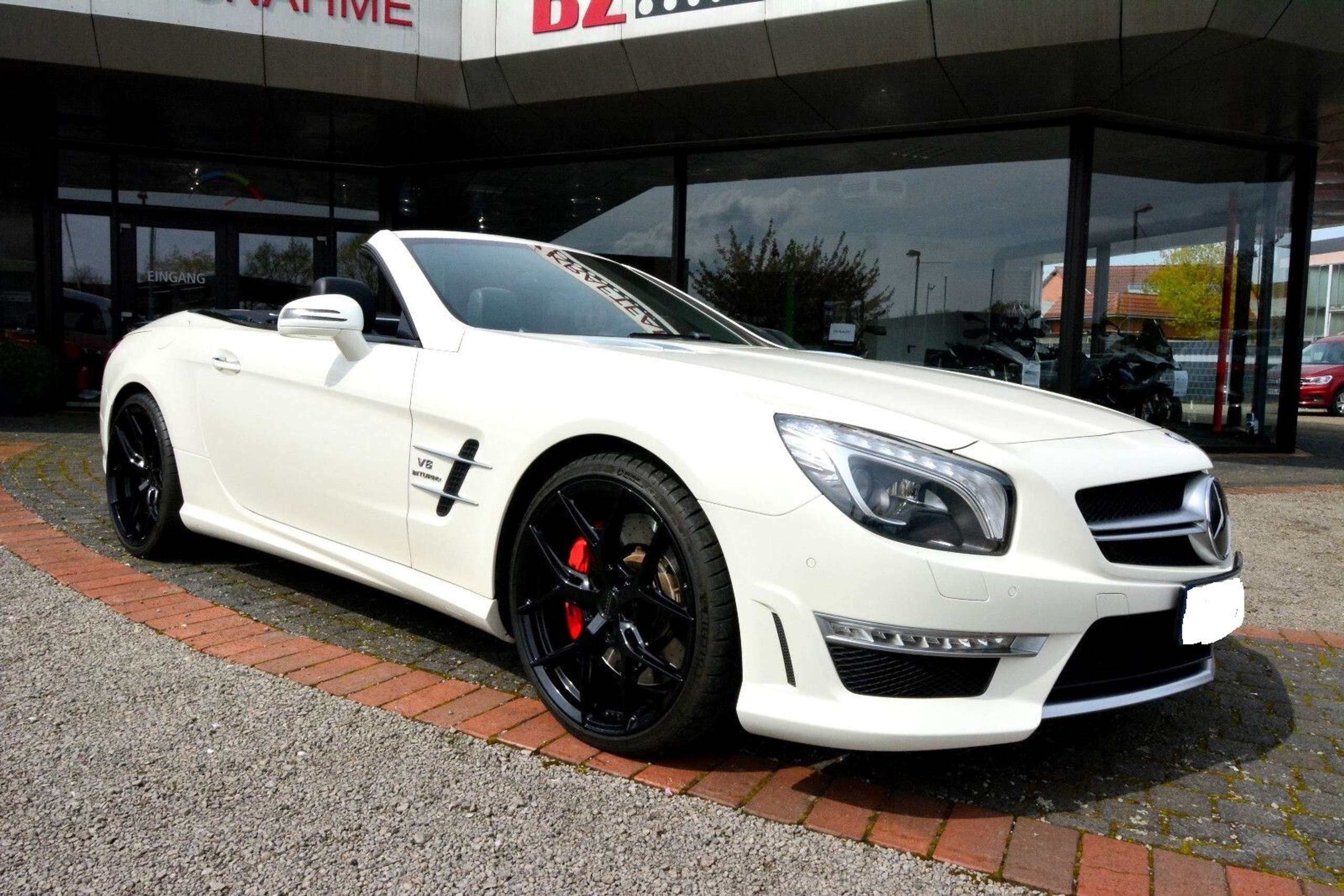 Mercedes-Benz - SL 63 AMG