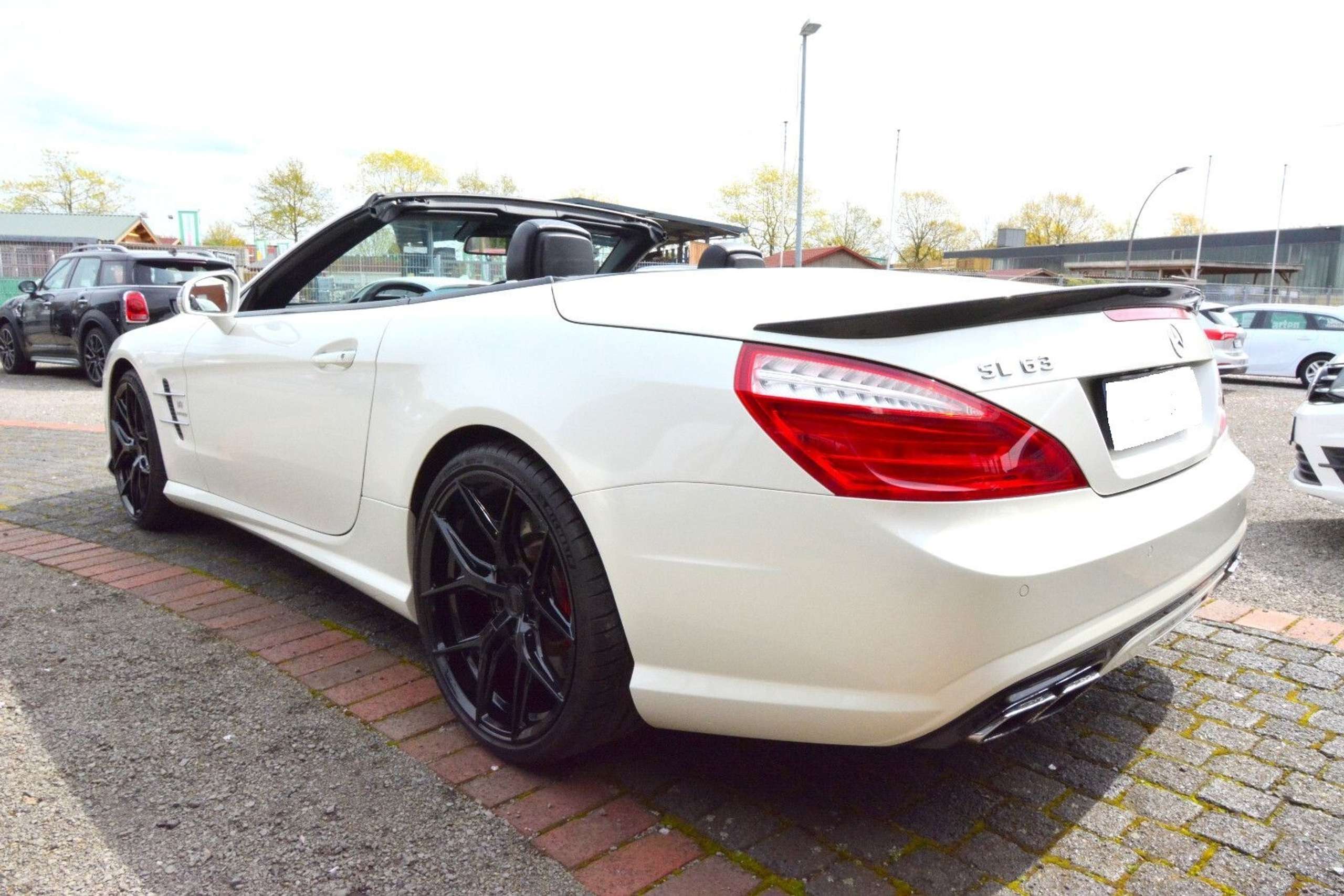 Mercedes-Benz - SL 63 AMG