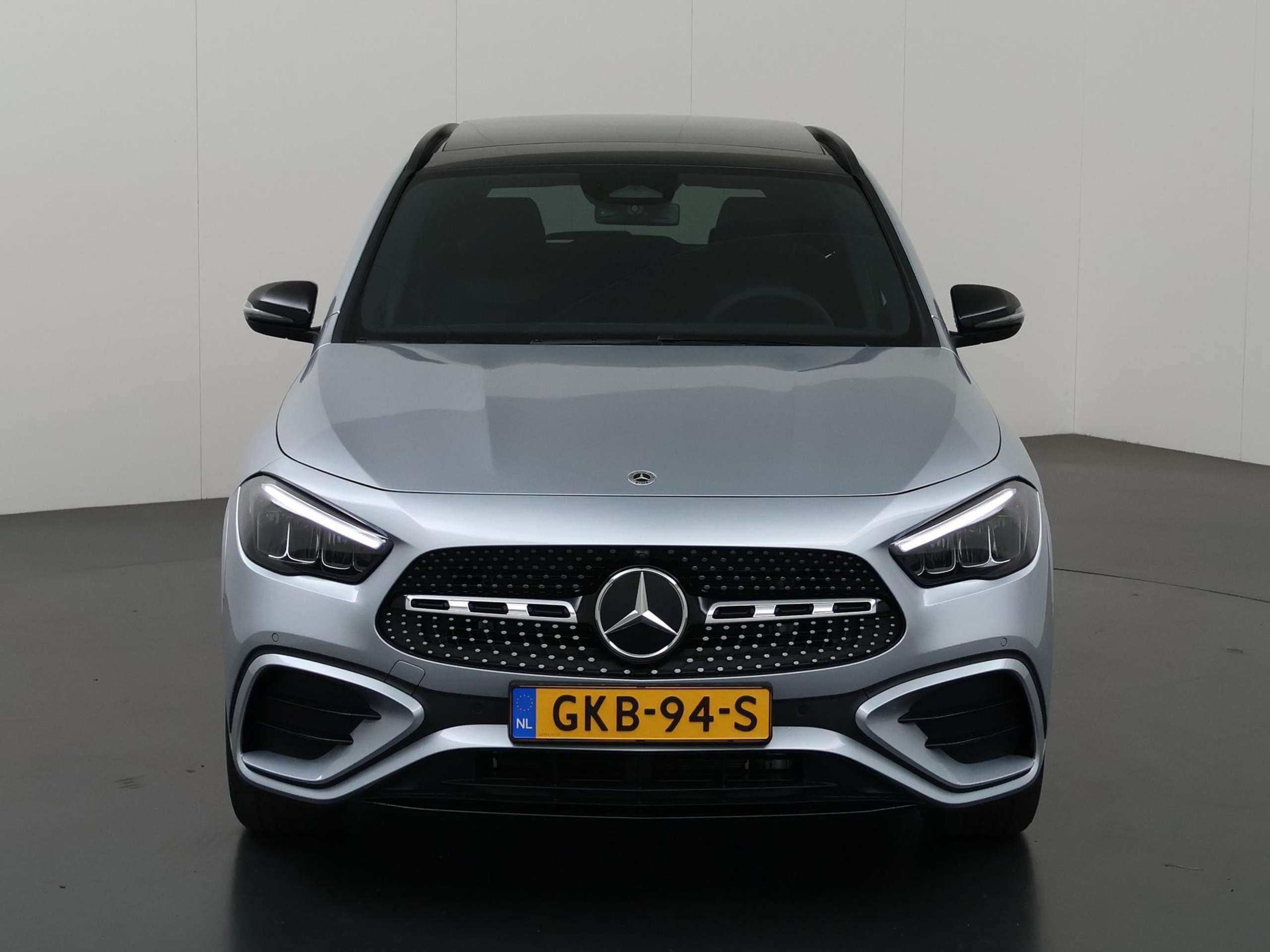 Mercedes-Benz - GLA 180