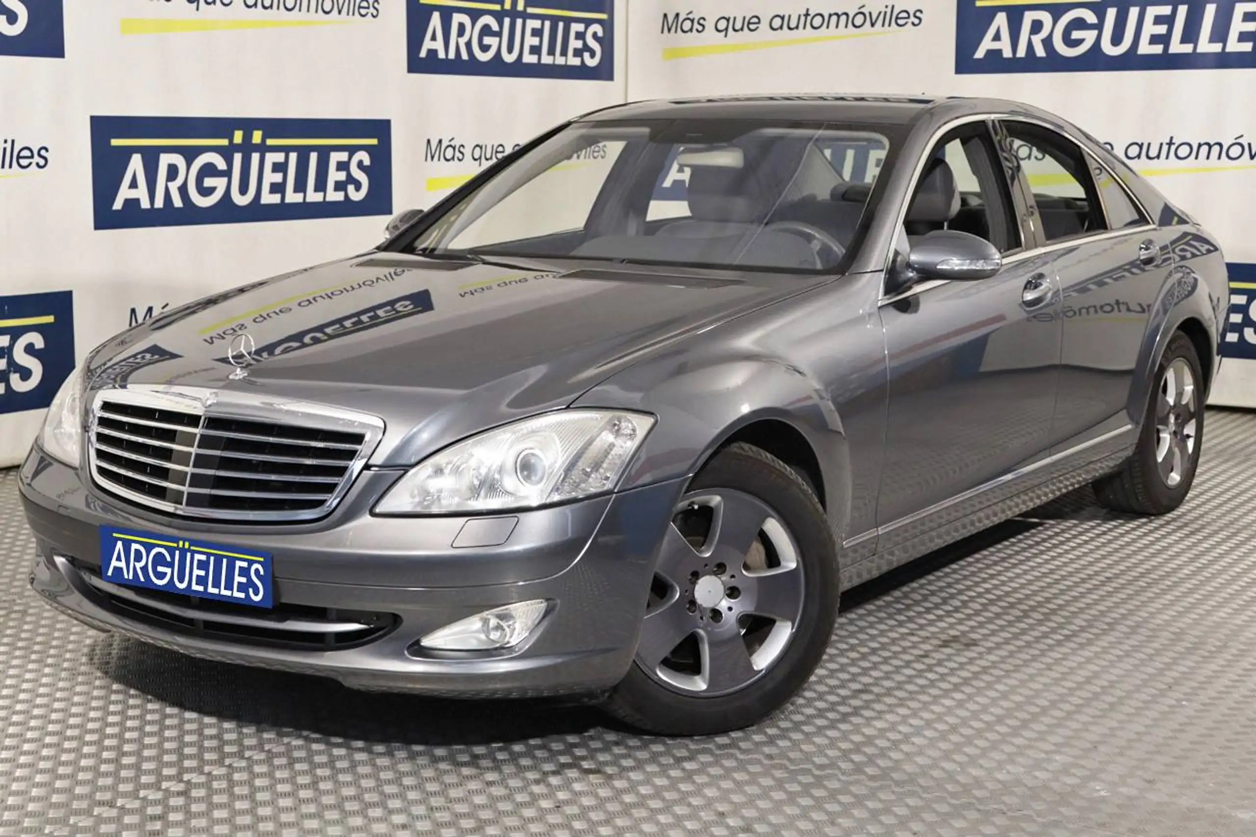 Mercedes-Benz - S 500