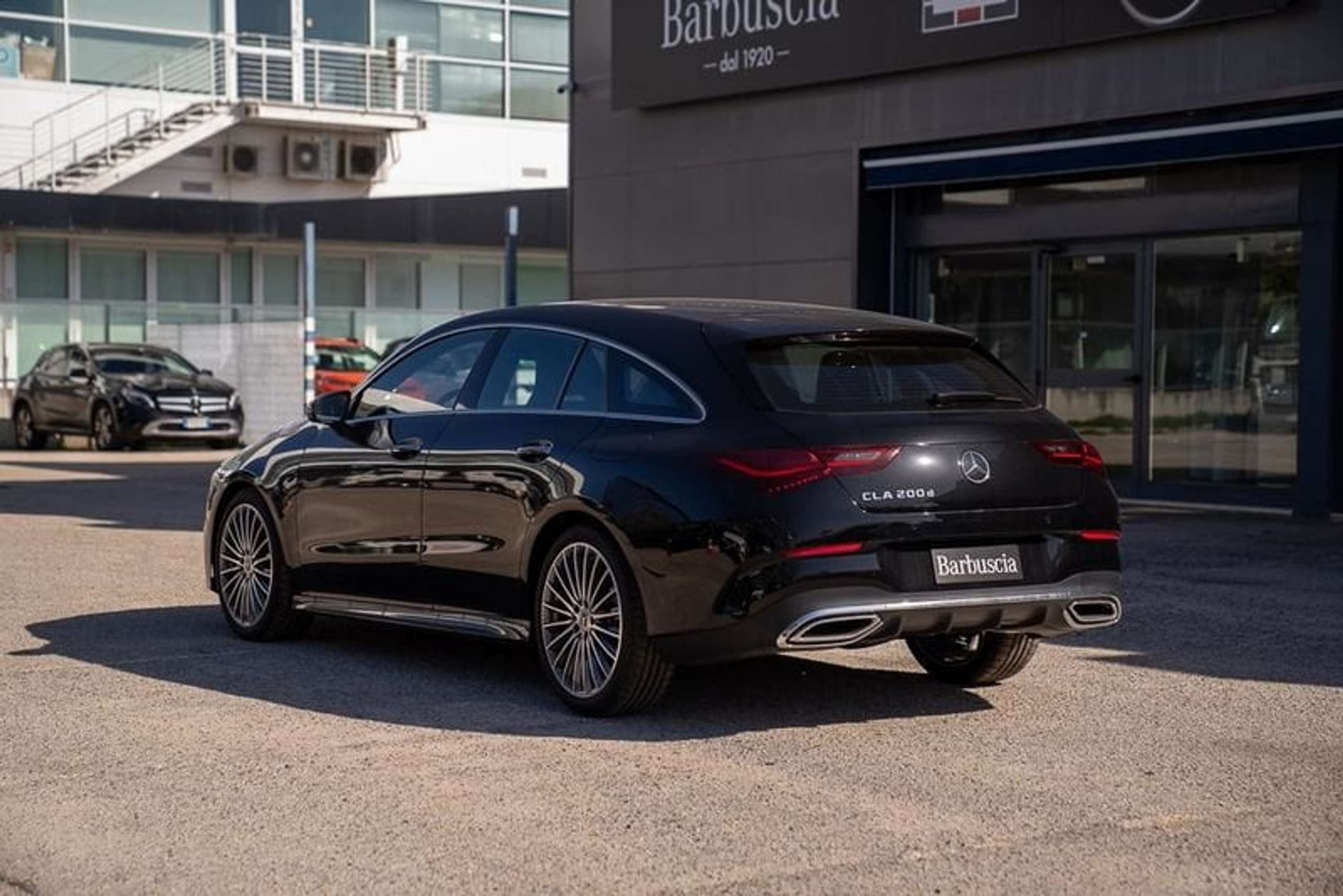 Mercedes-Benz - CLA 200