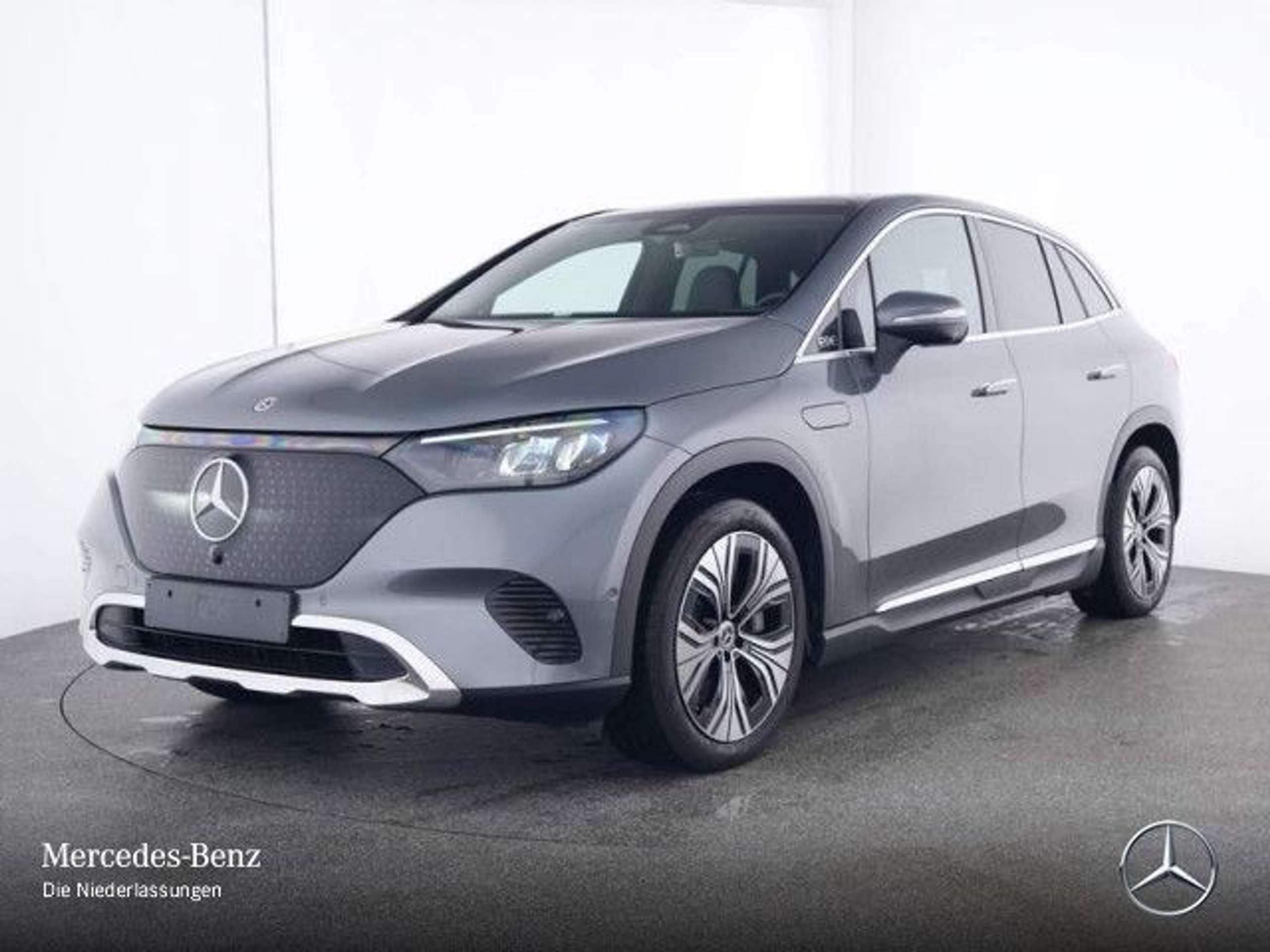 Mercedes-Benz - EQE SUV