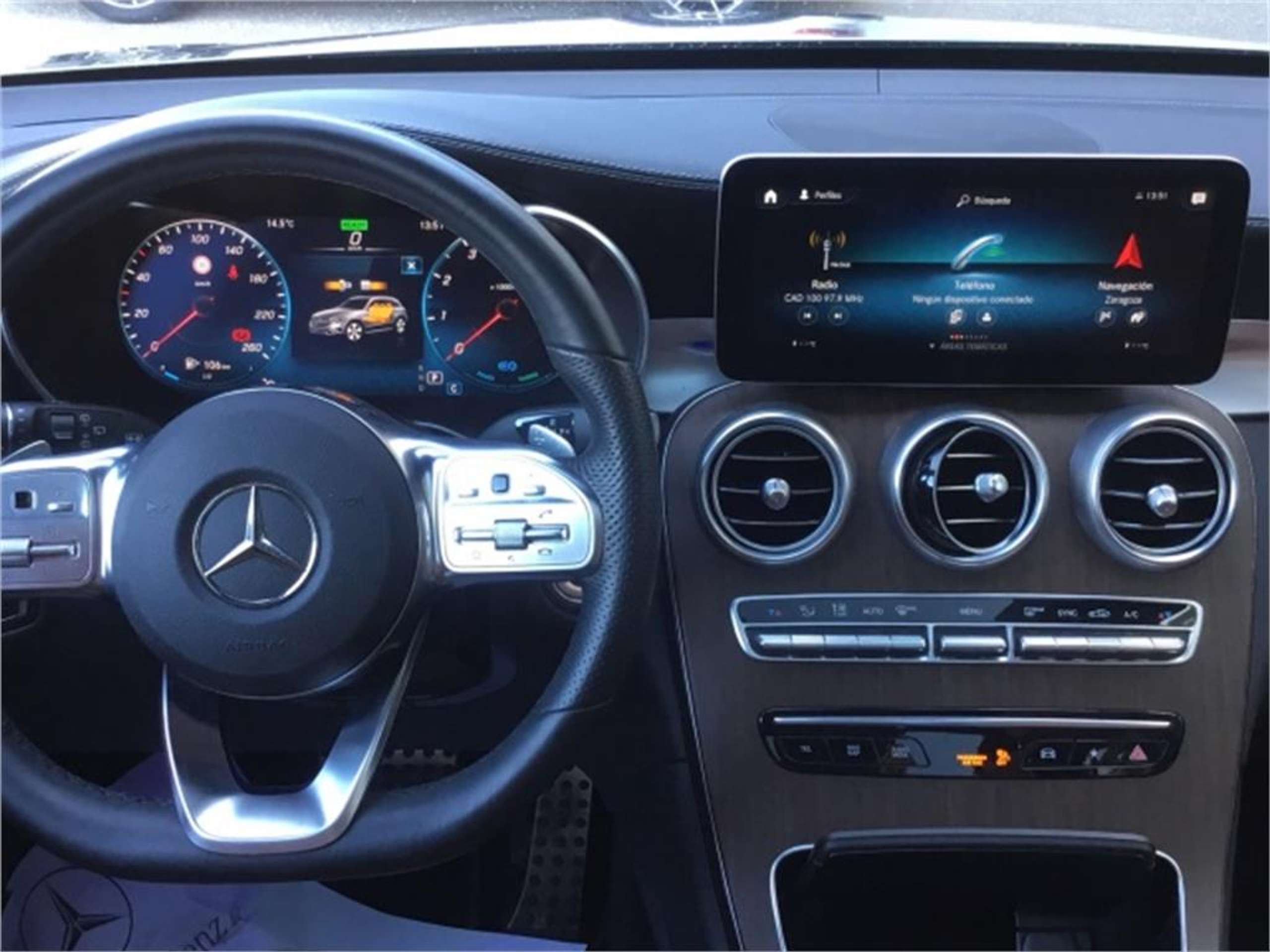 Mercedes-Benz - GLC 300