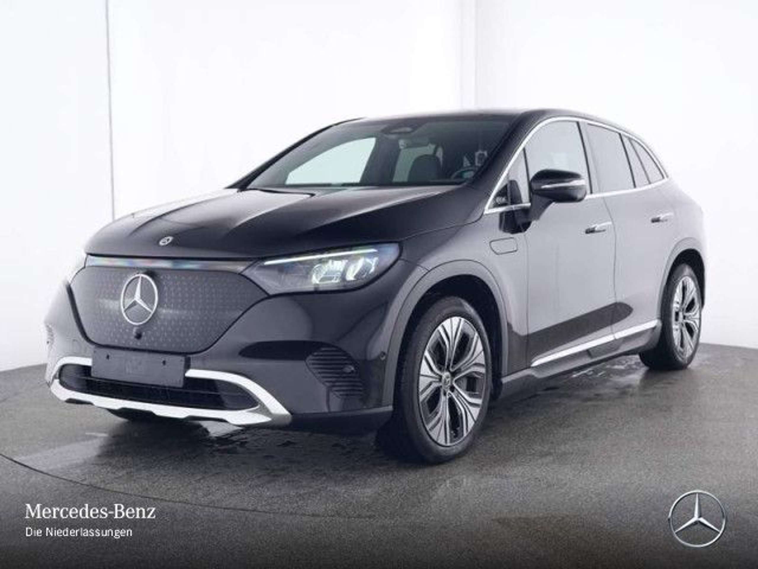 Mercedes-Benz - EQE SUV