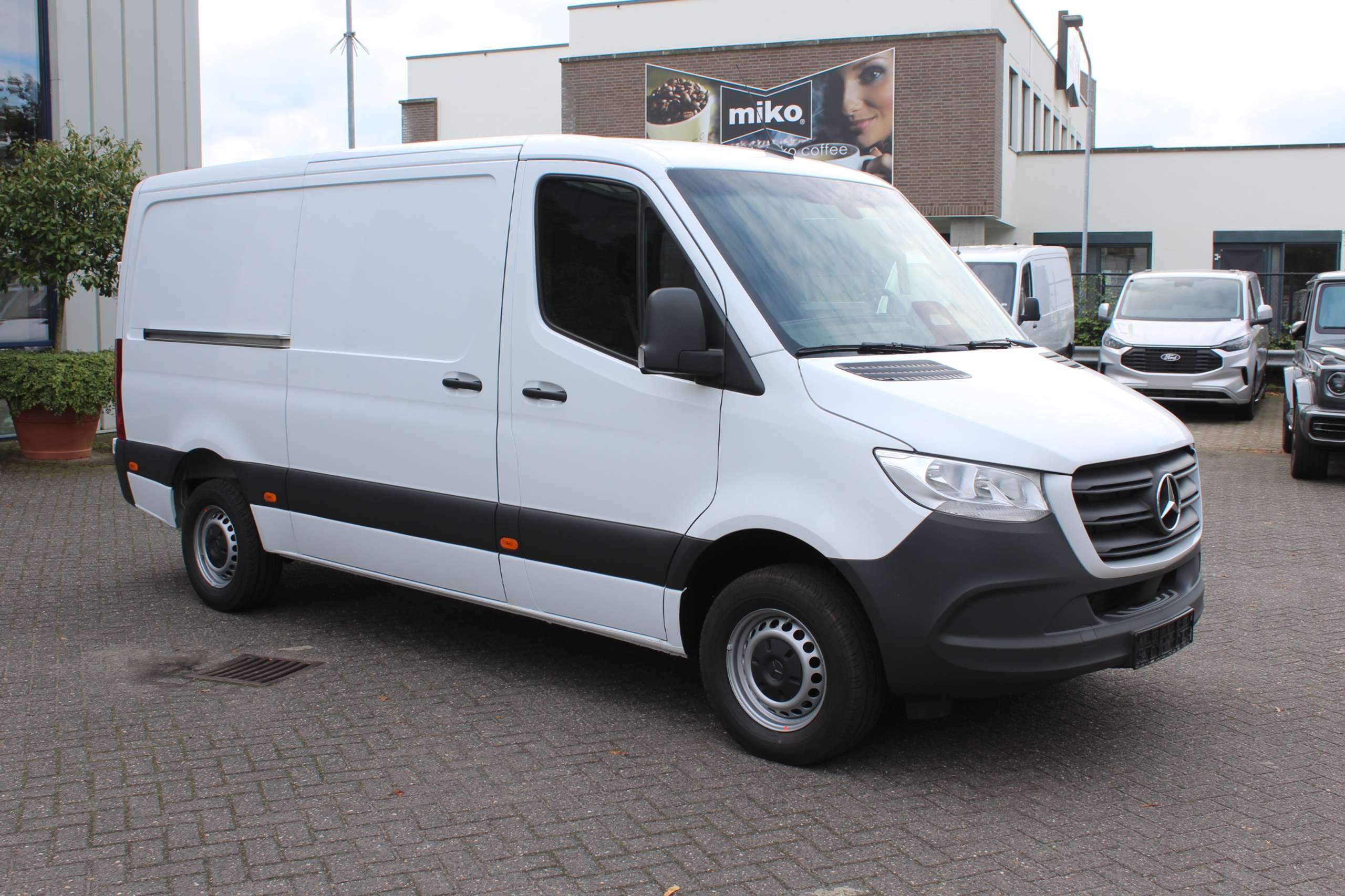 Mercedes-Benz - Sprinter