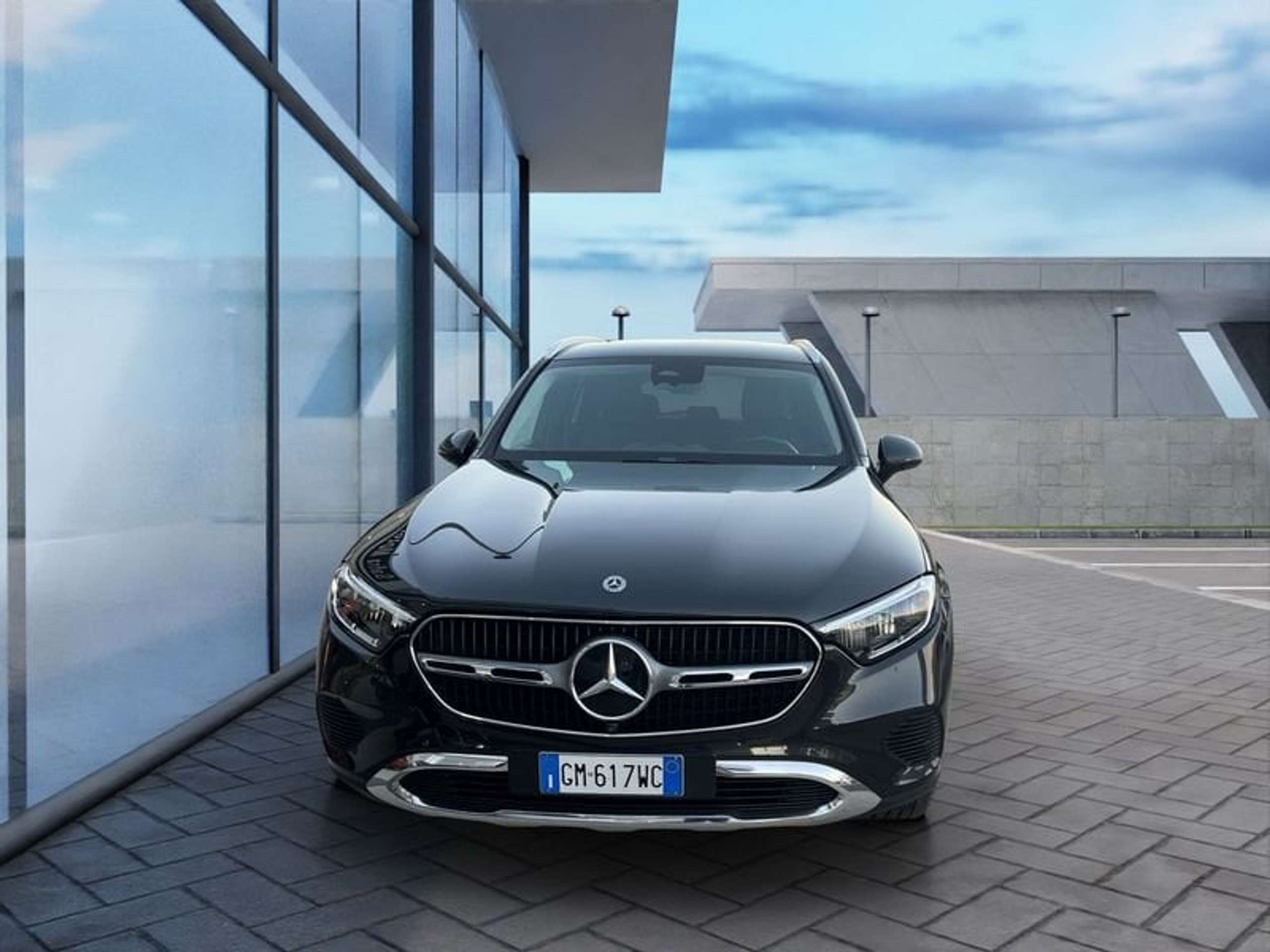 Mercedes-Benz - GLC 220