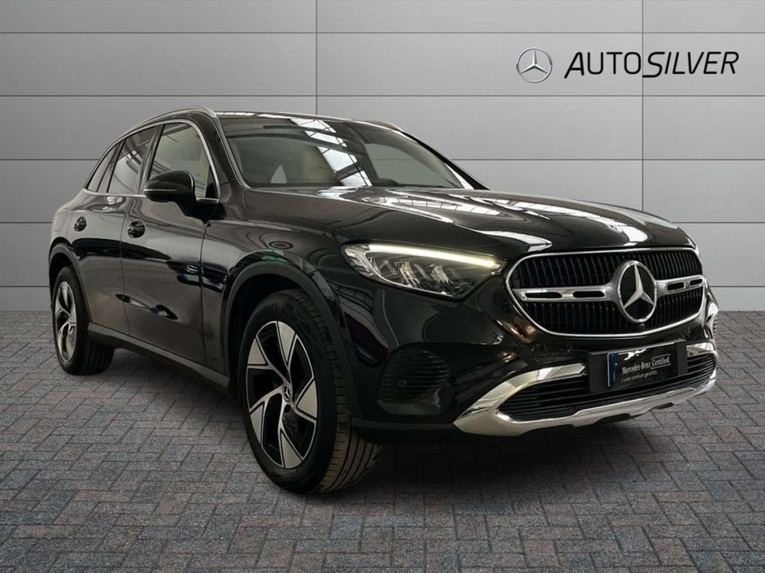 Mercedes-Benz - GLC 220