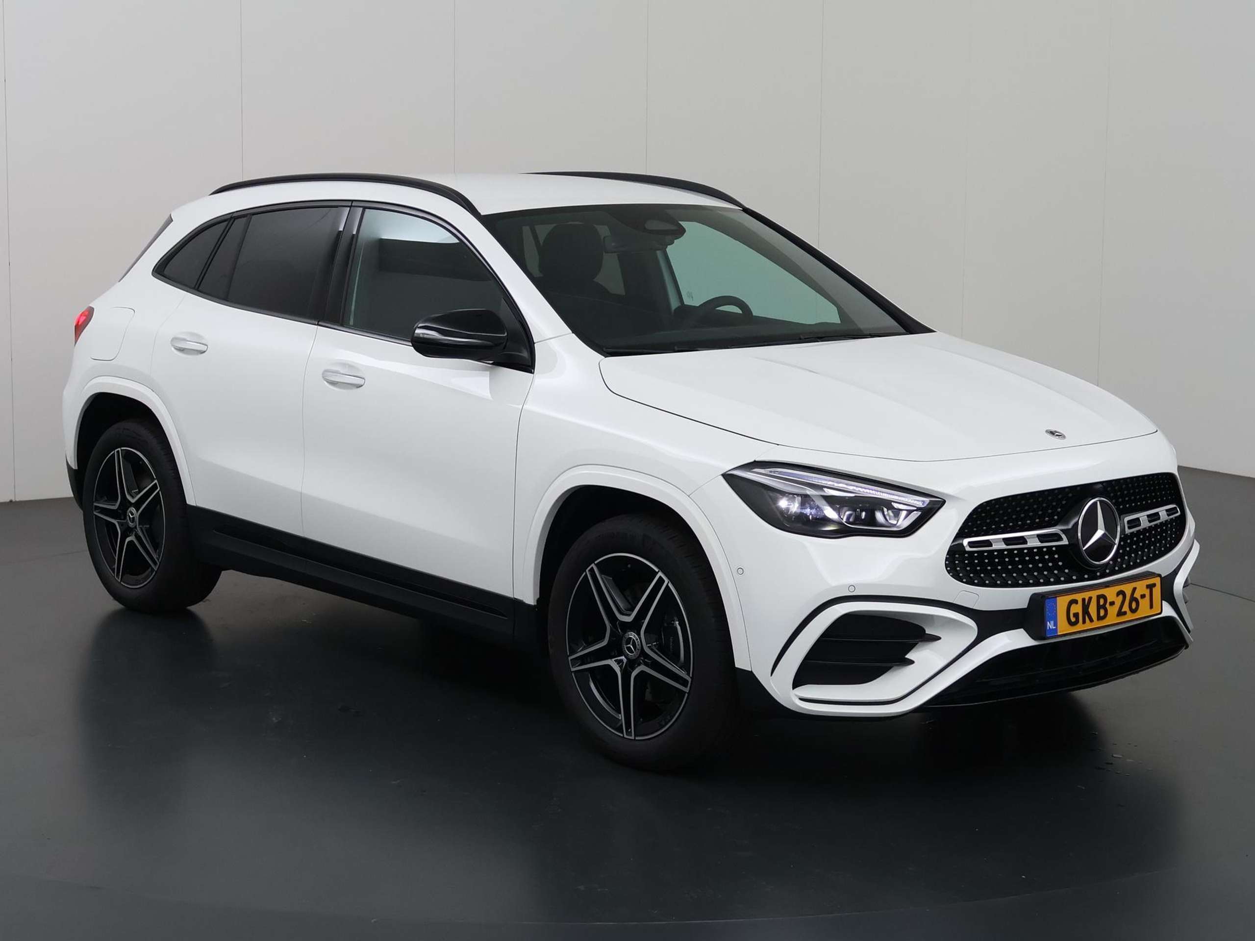 Mercedes-Benz - GLA 250