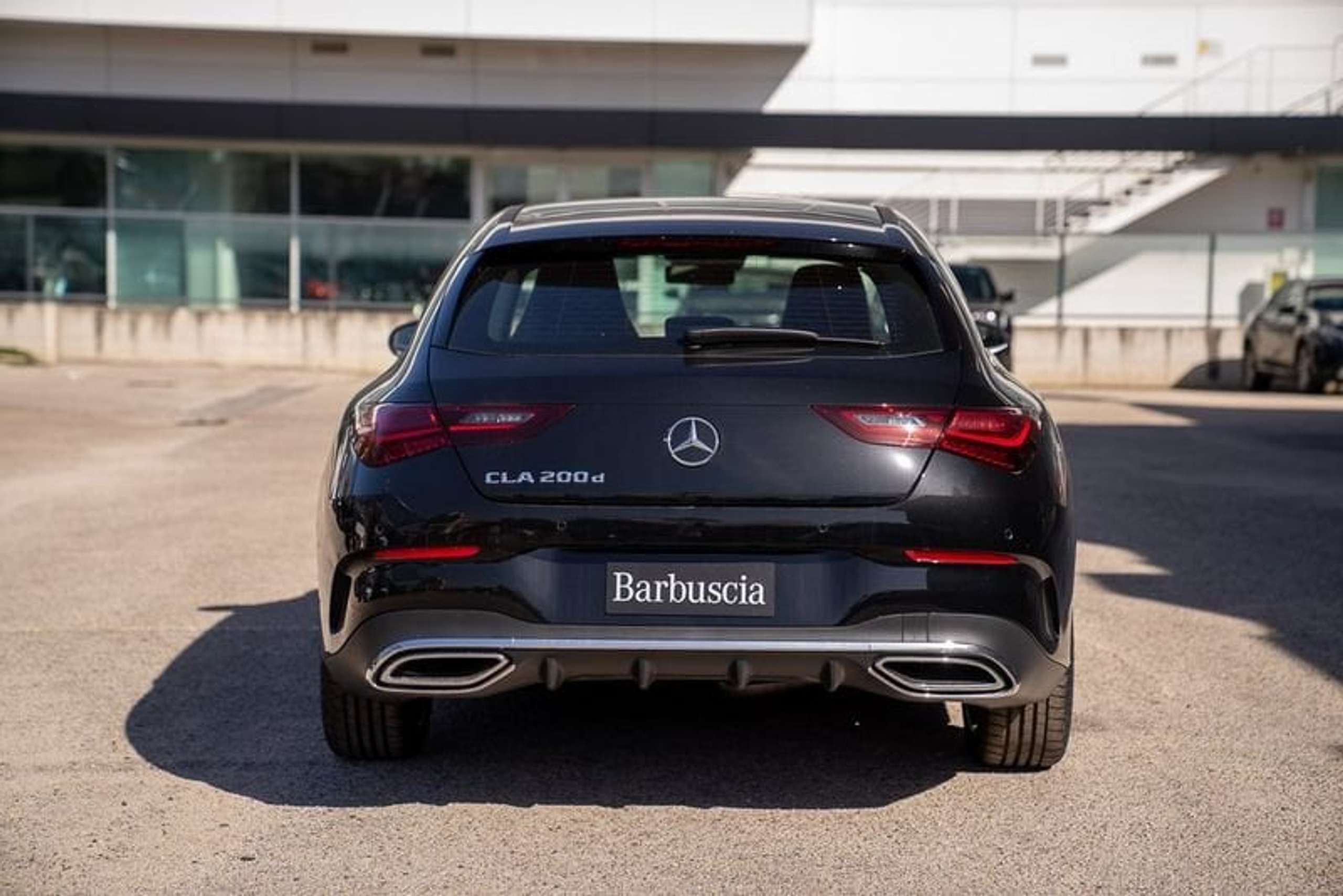 Mercedes-Benz - CLA 200