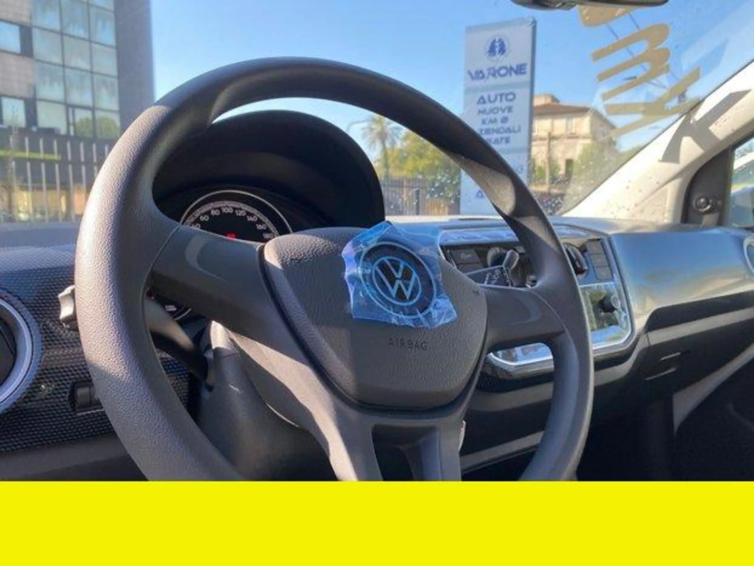 Volkswagen - up!