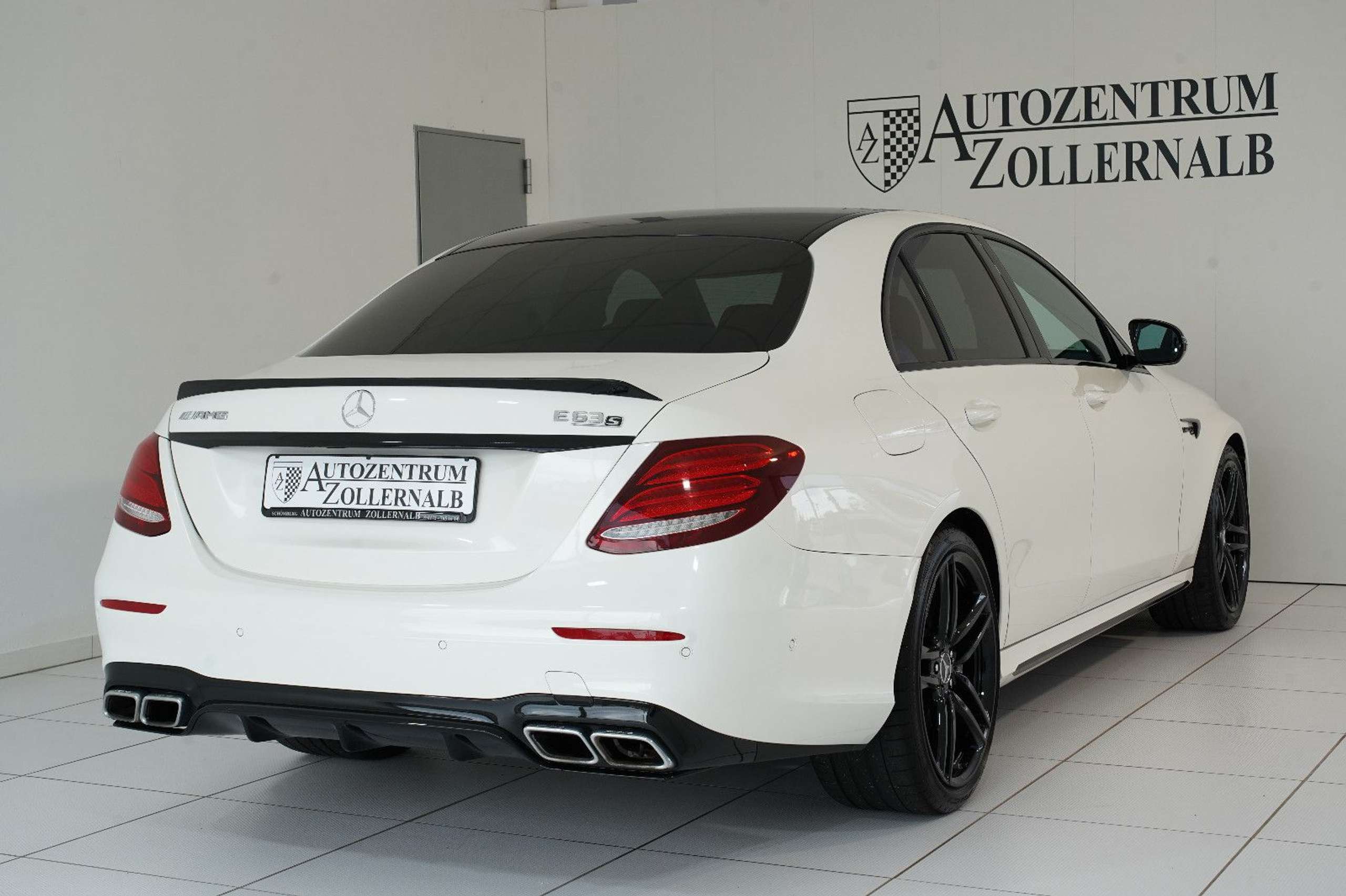 Mercedes-Benz - E 63 AMG