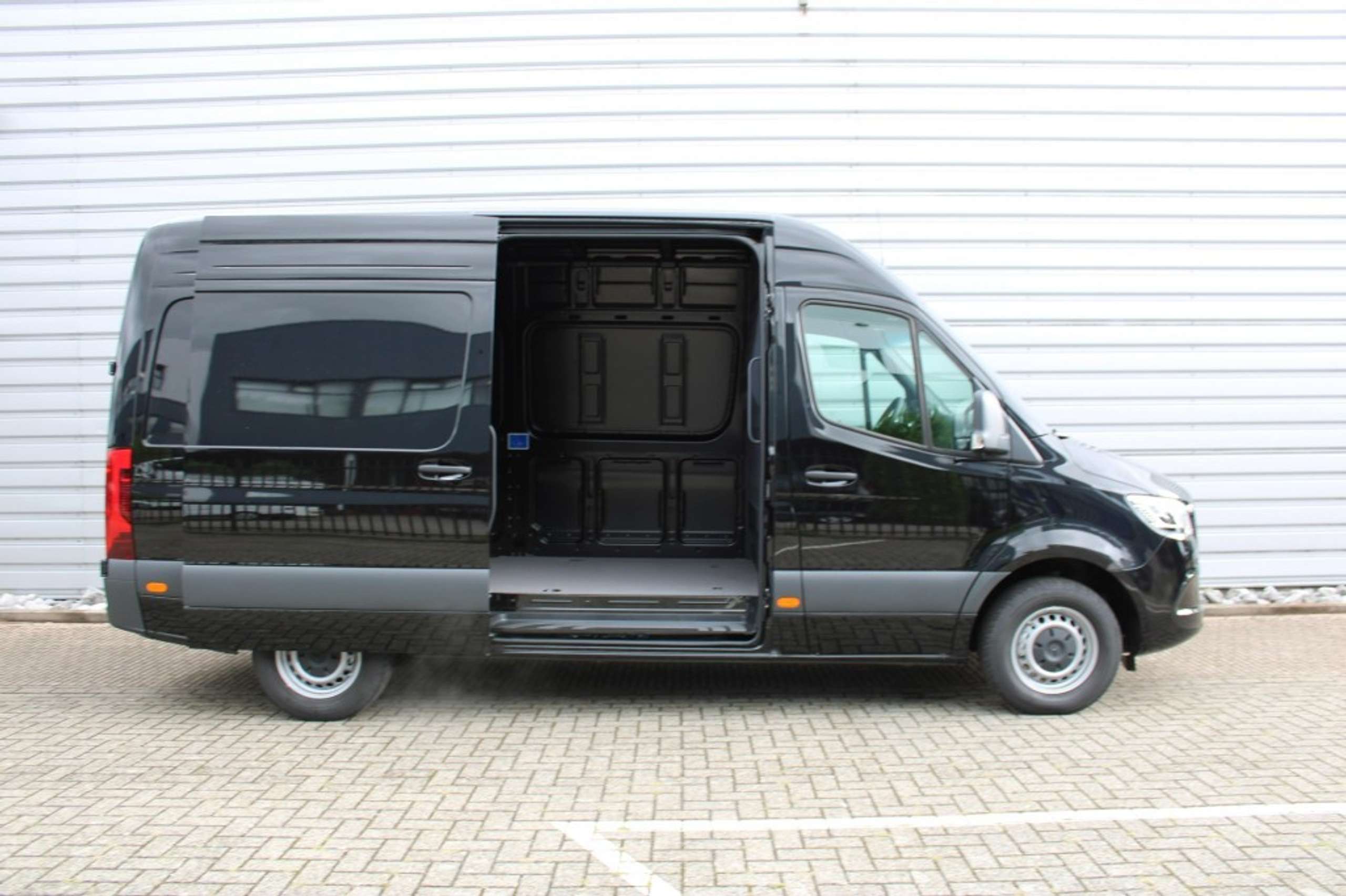 Mercedes-Benz - Sprinter