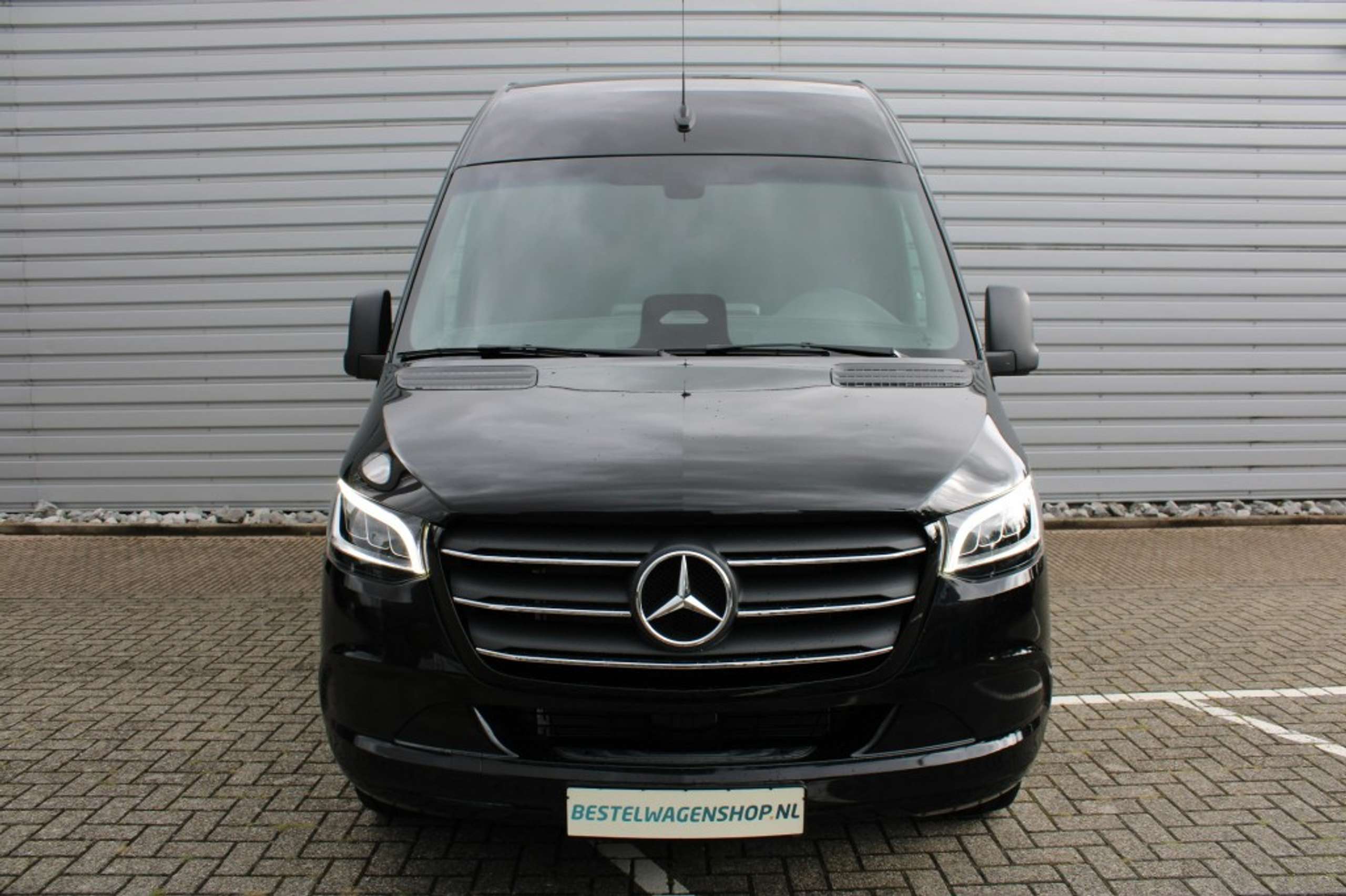 Mercedes-Benz - Sprinter