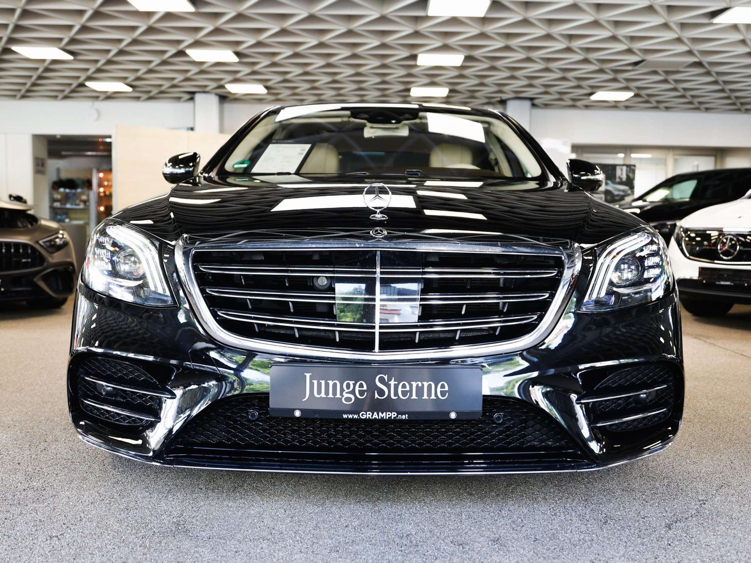 Mercedes-Benz - S 500