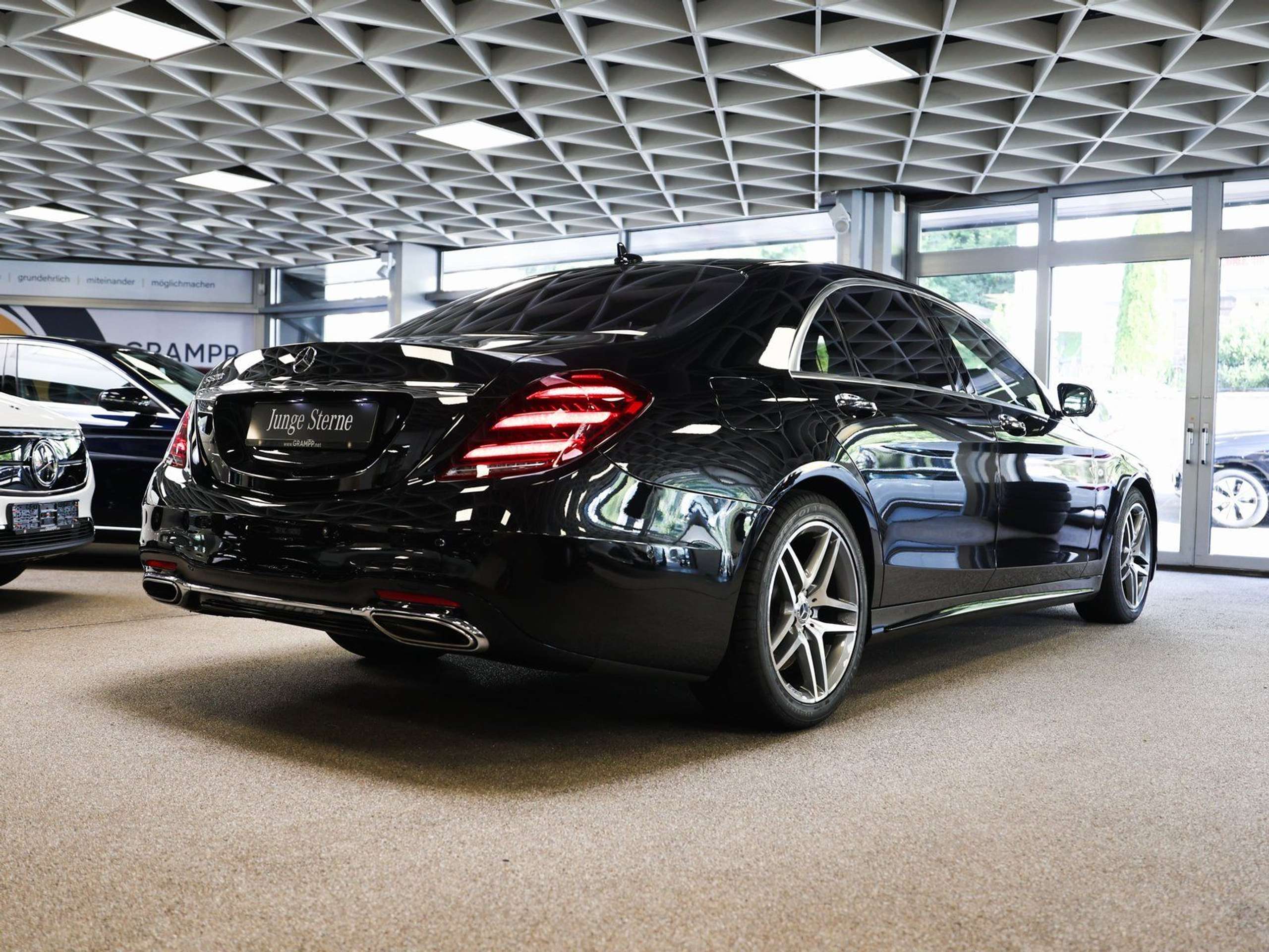 Mercedes-Benz - S 500