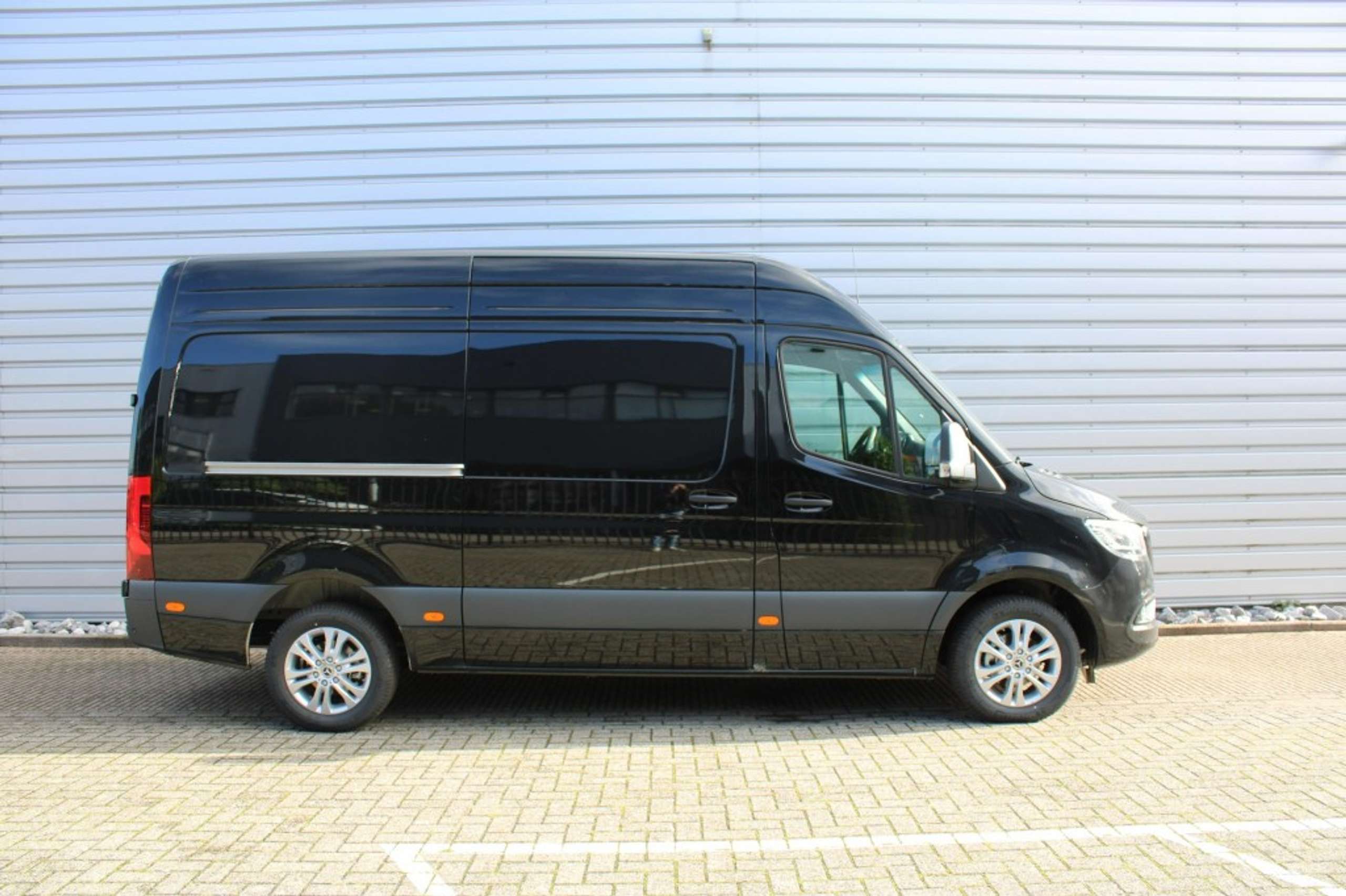 Mercedes-Benz - Sprinter