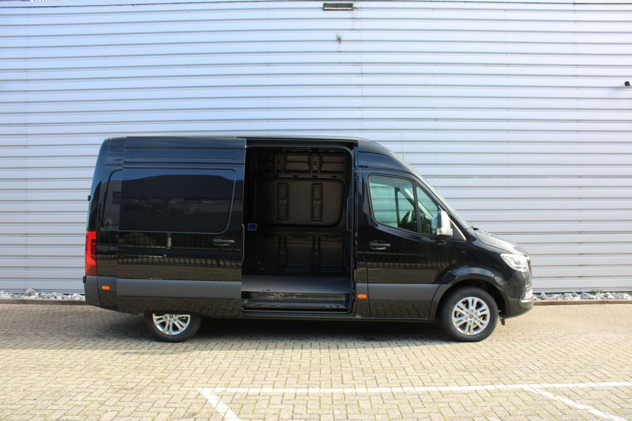 Mercedes-Benz - Sprinter