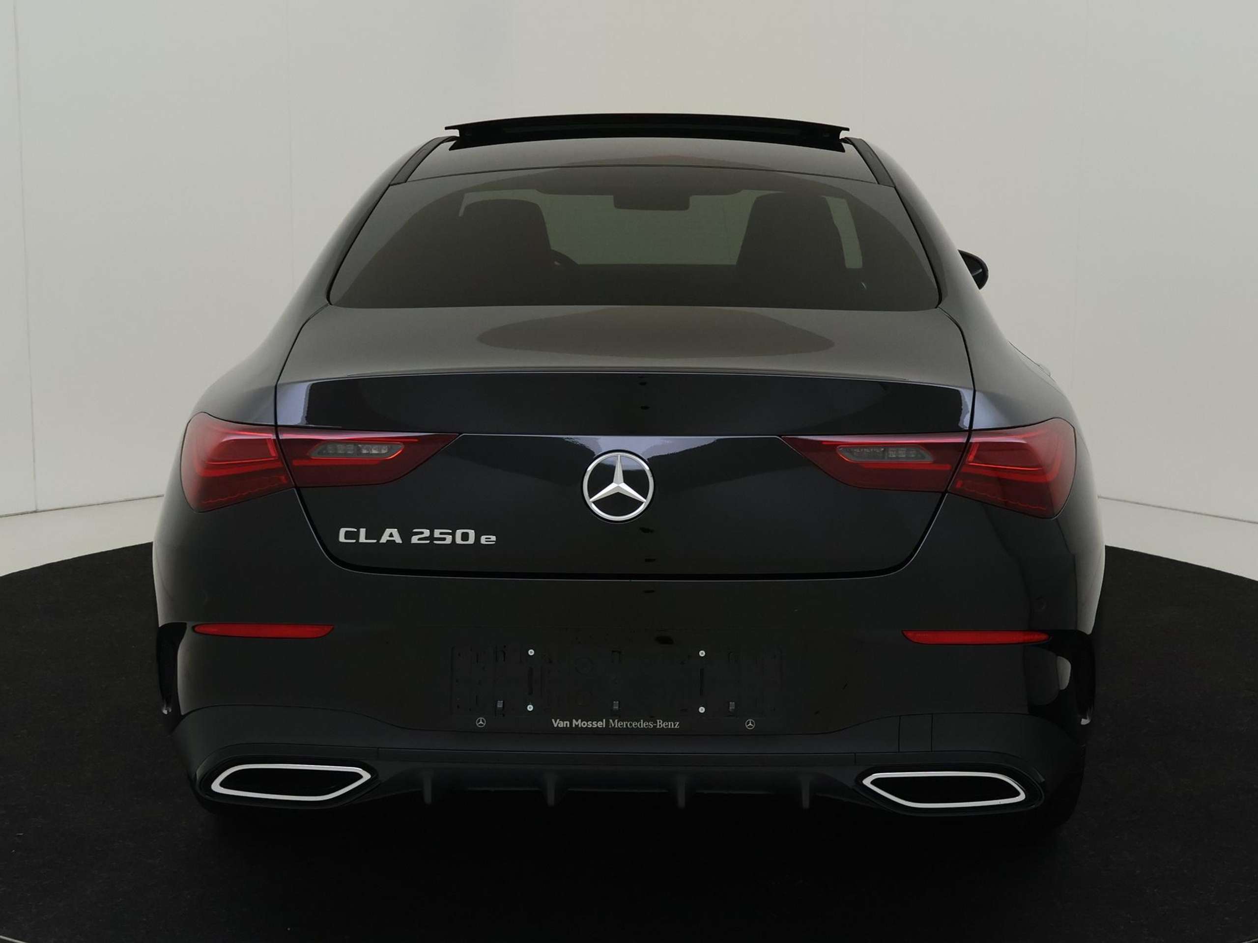 Mercedes-Benz - CLA 250