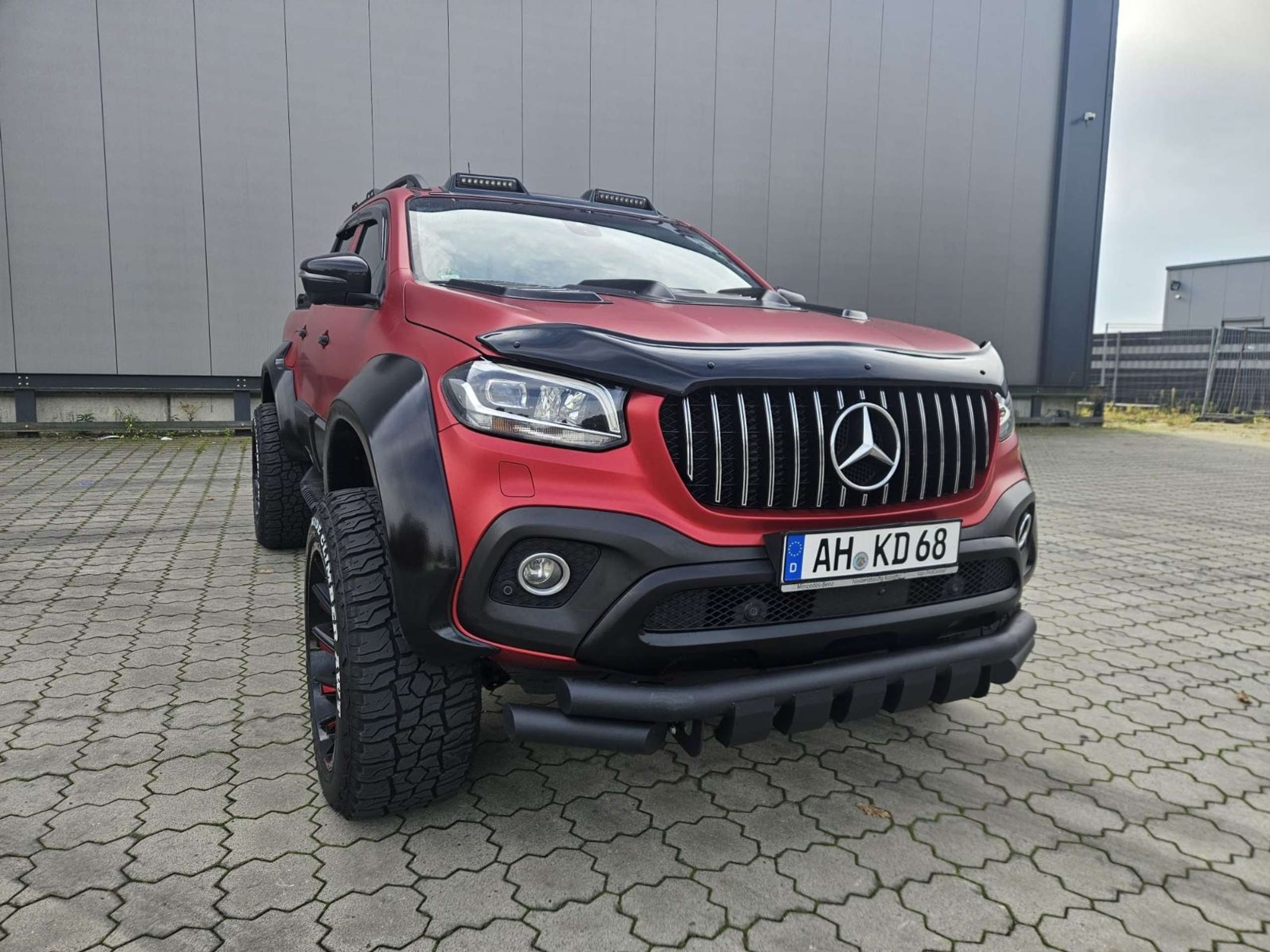 Mercedes-Benz - X 350