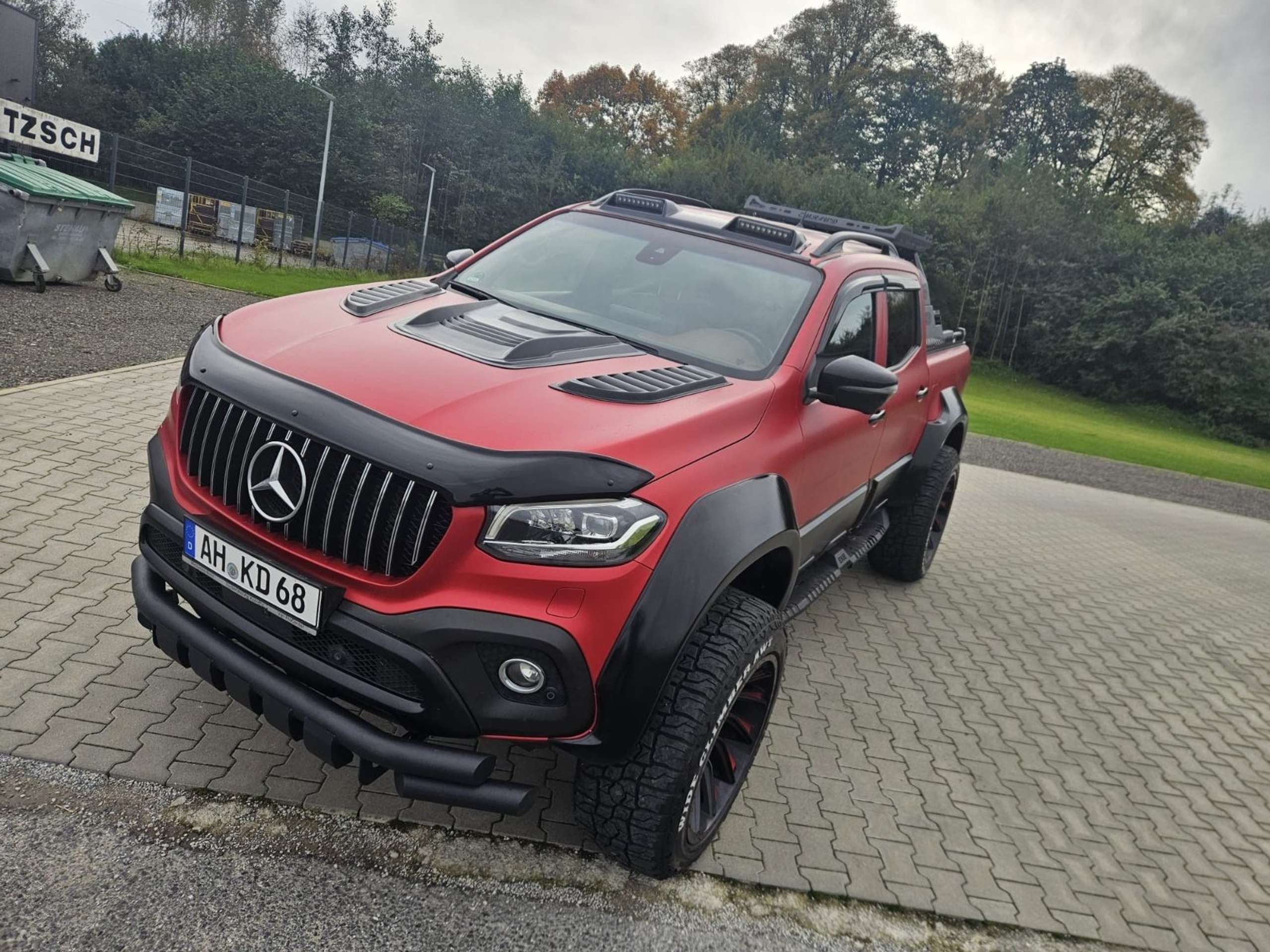 Mercedes-Benz - X 350