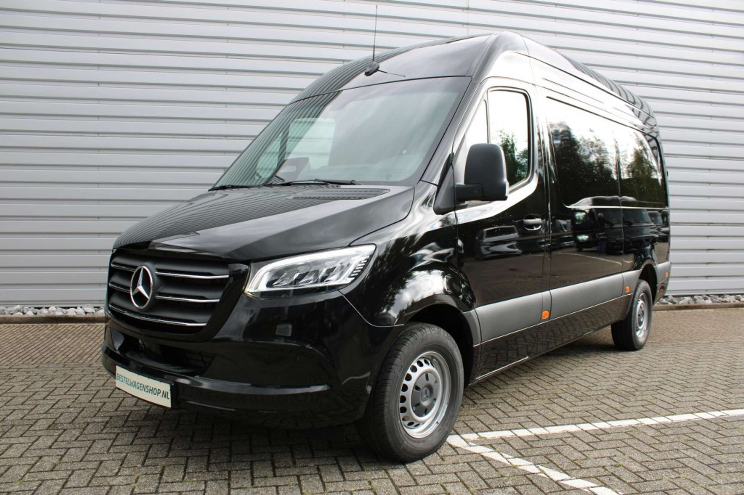 Mercedes-Benz - Sprinter