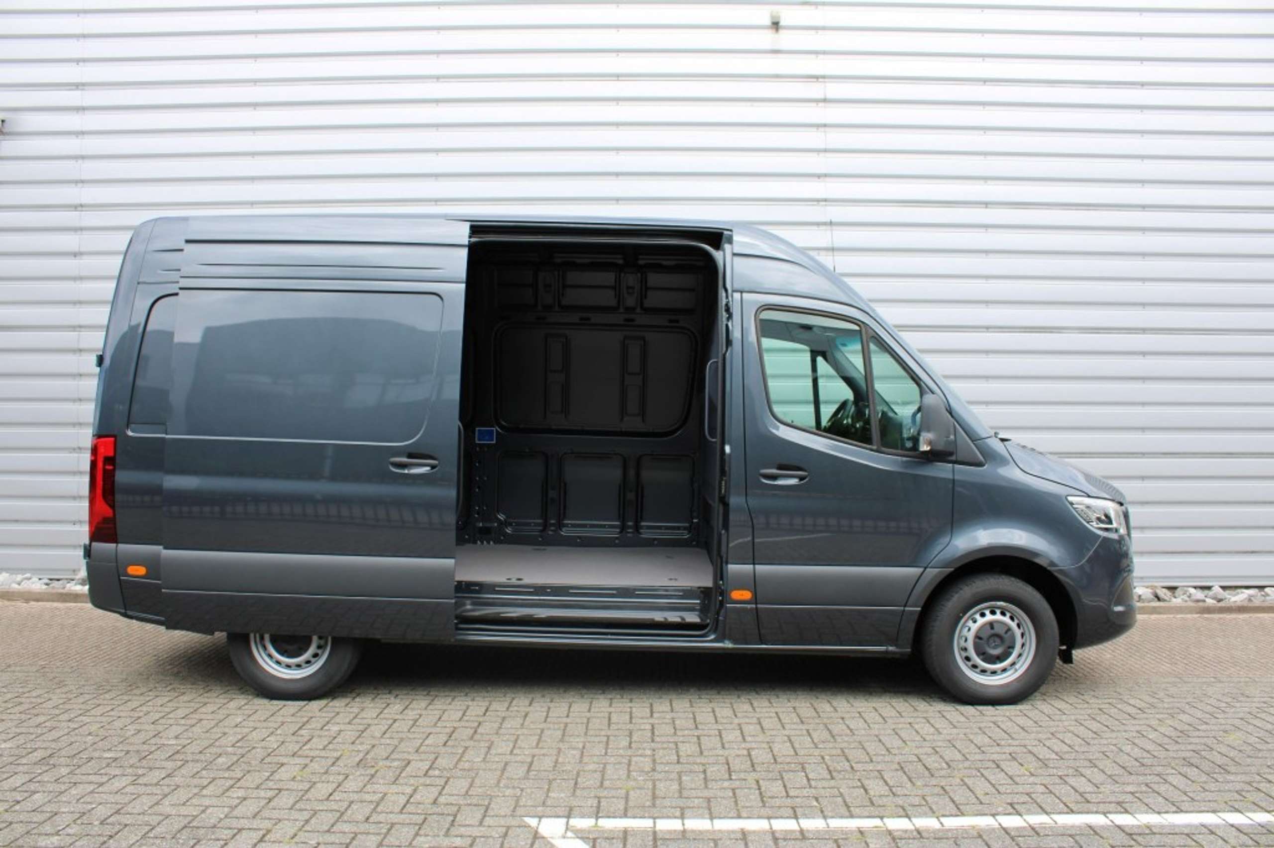 Mercedes-Benz - Sprinter