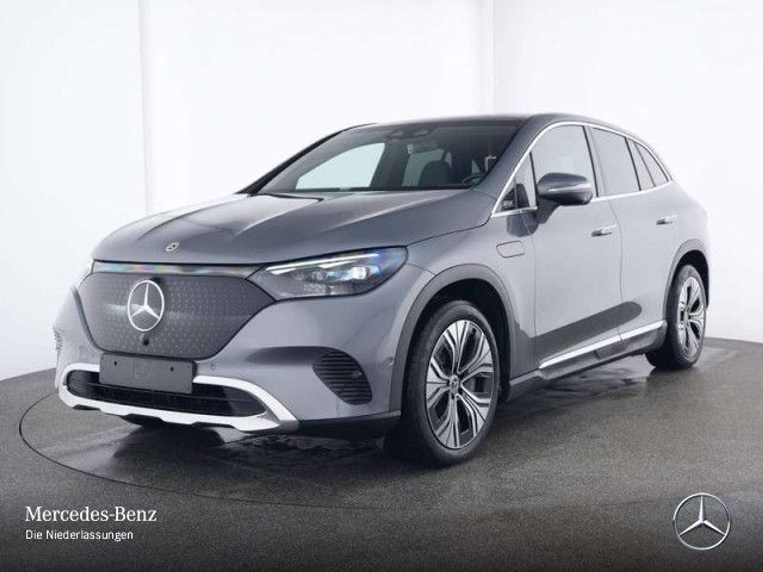 Mercedes-Benz - EQE SUV