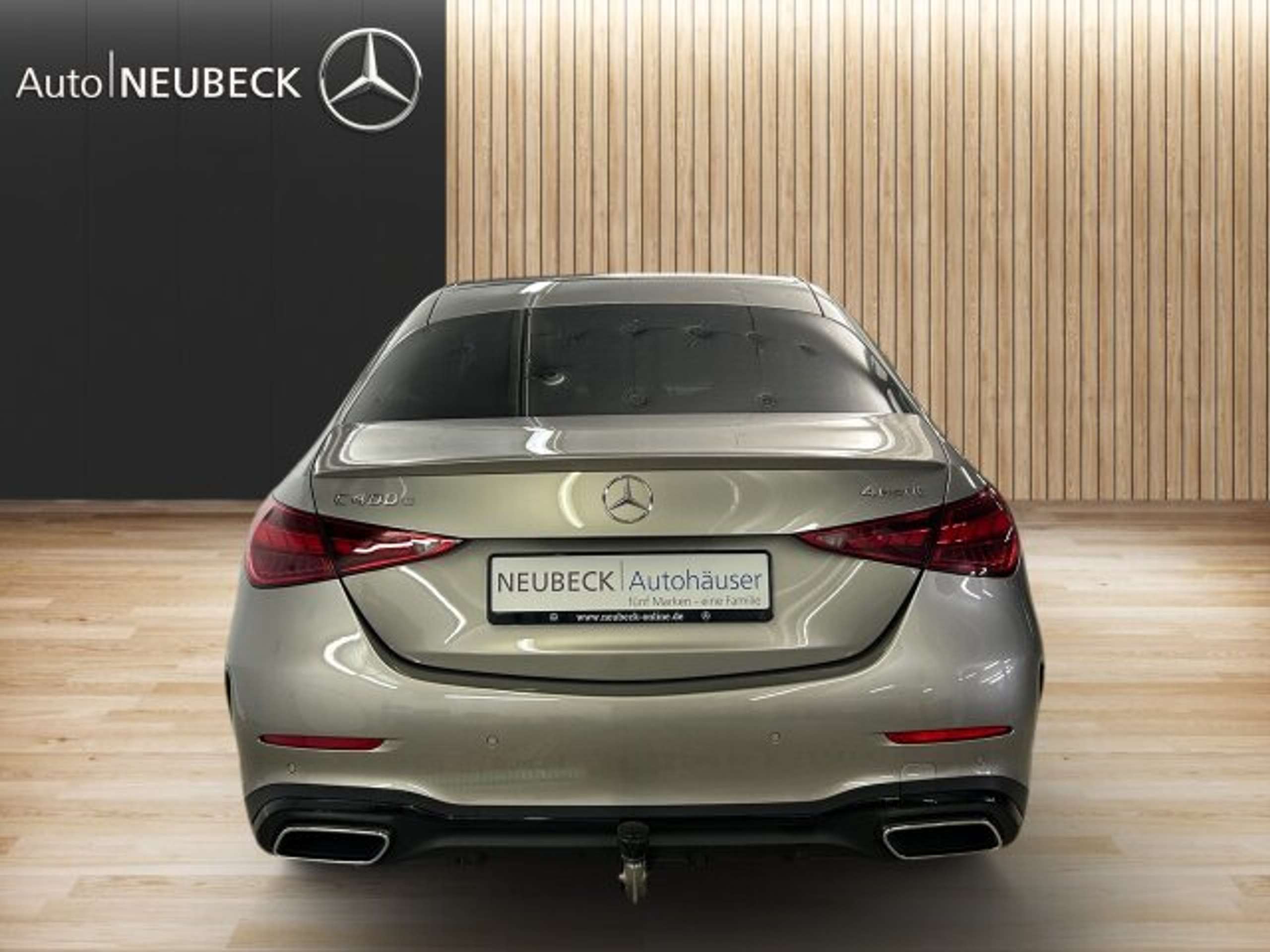 Mercedes-Benz - C 400